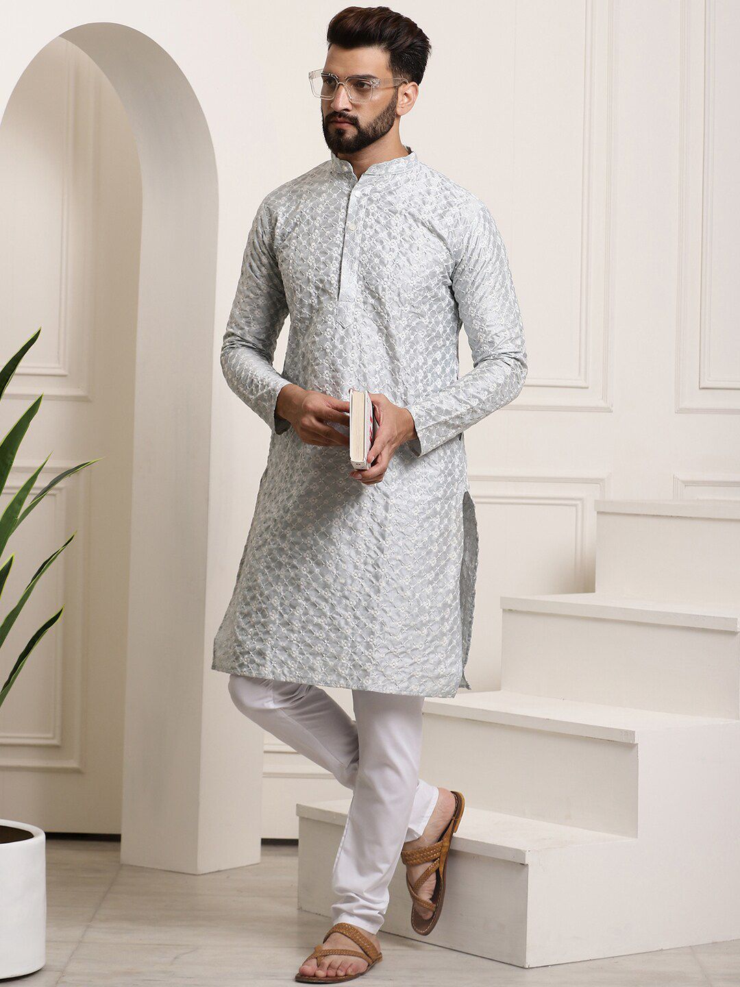 SOJANYA Kurta Sulam Motif Etnik