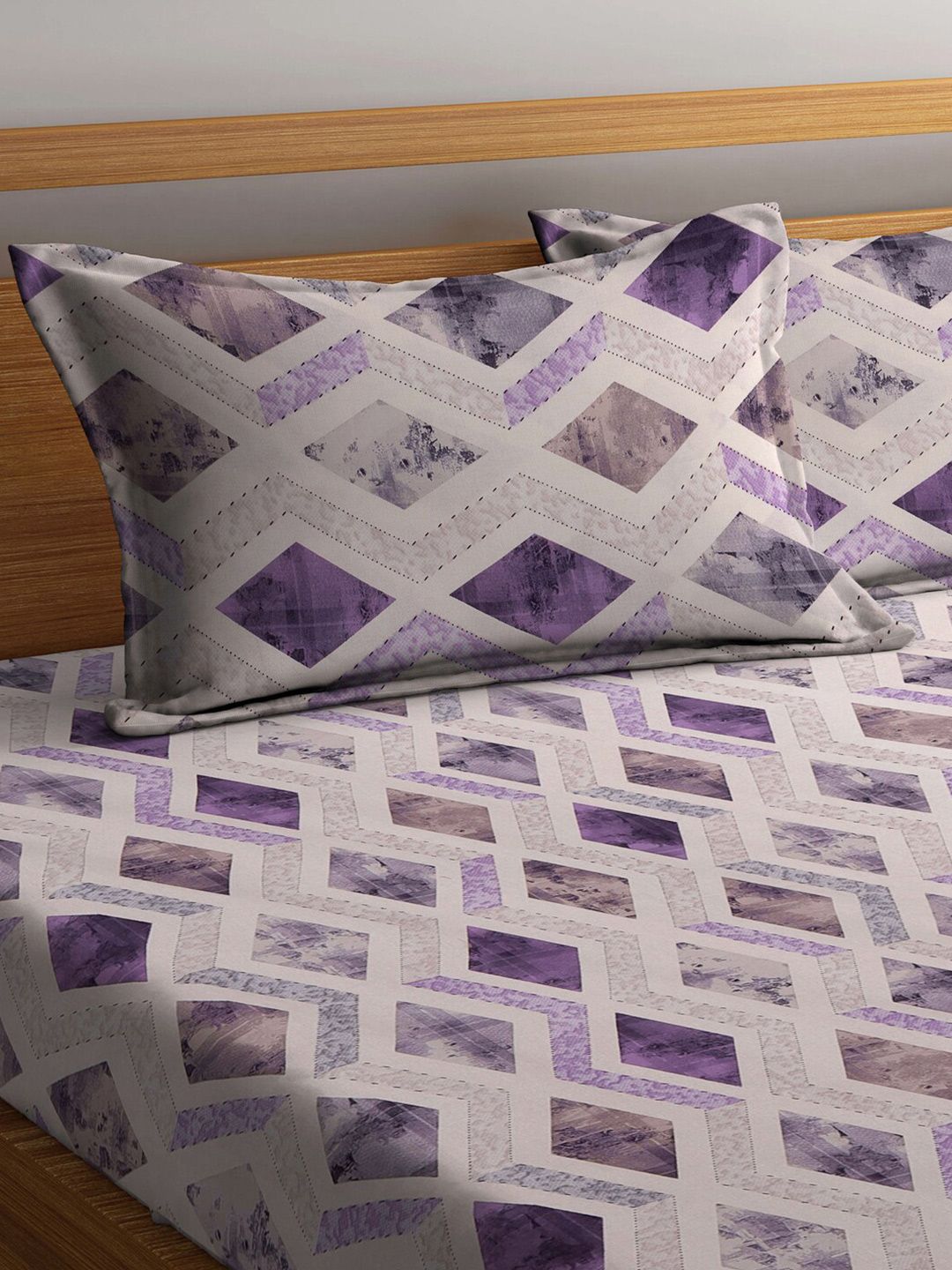 KLOTTHE White Geometric Cotton 400 TC King Superfine Bedsheet dengan 2 Sarung Bantal-98 x 89 inci