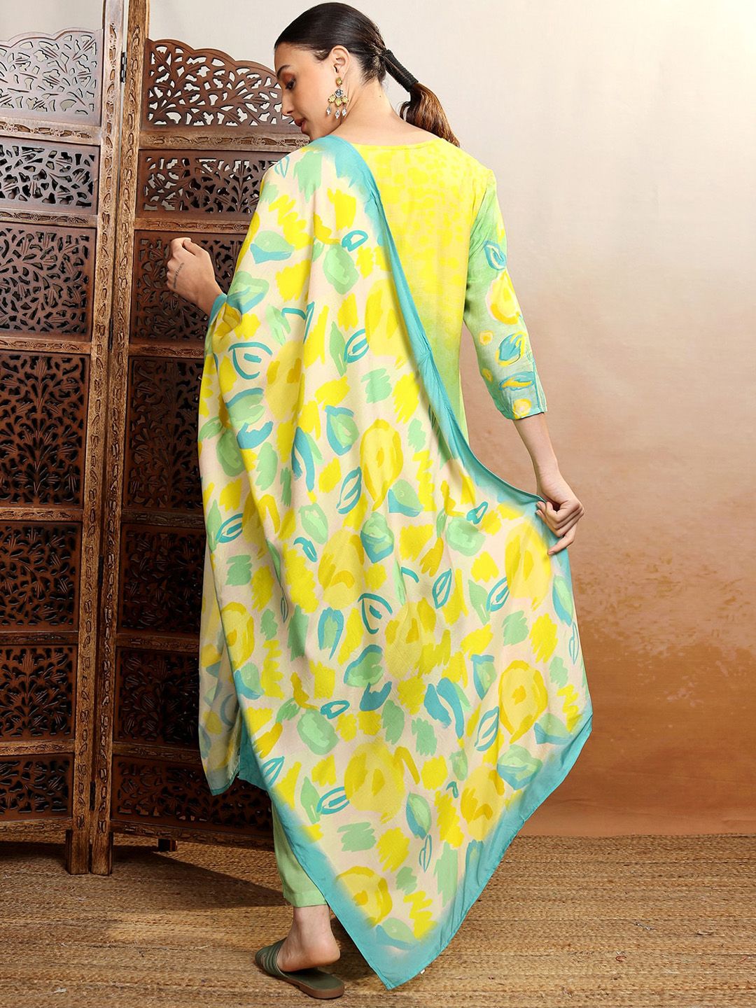 Vishudh Green Floral Yoke Design Tie-Up Neck Thread Work Kurta With Trousers & Dupatta