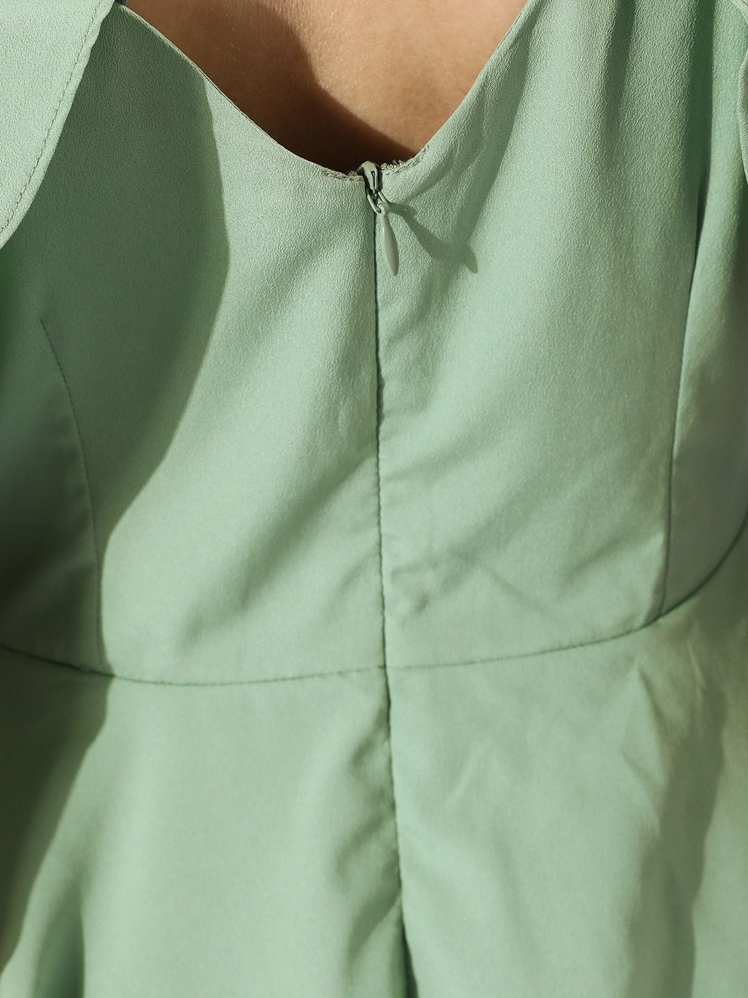 Berrylush Women Gorgeous Green Solid Tiered Dress