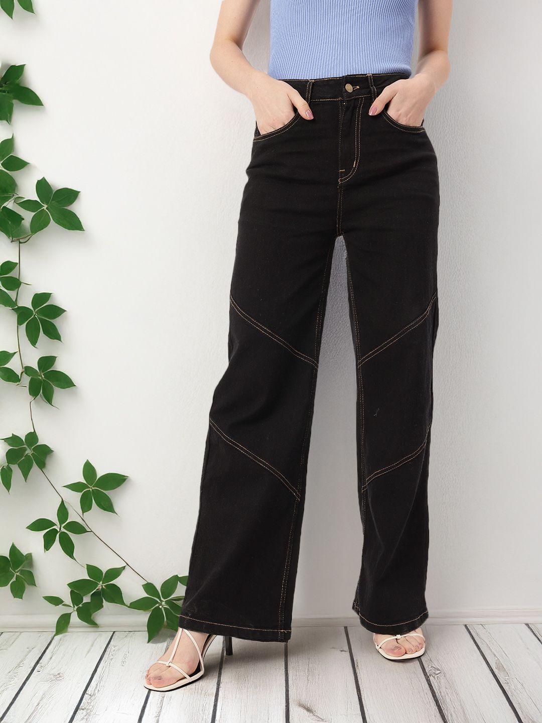 DressBerry Women Backstreet Non-Fade Straight Fit Jeans