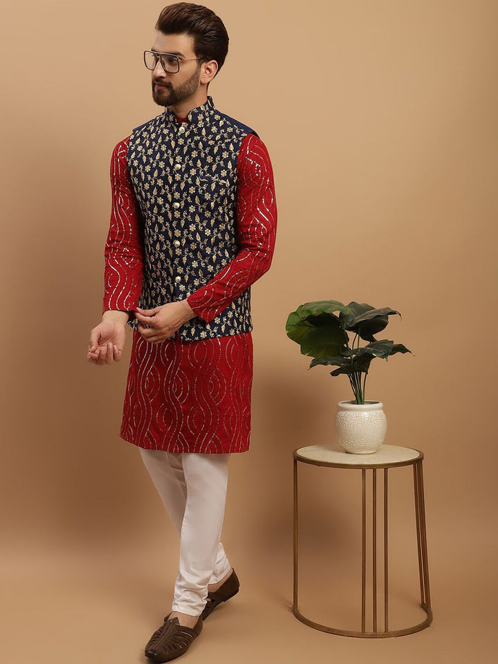 SOJANYA Motif Etnik Bersulam Kurta Kapas Tulen Labuci dengan Jaket Churidar & Nehru