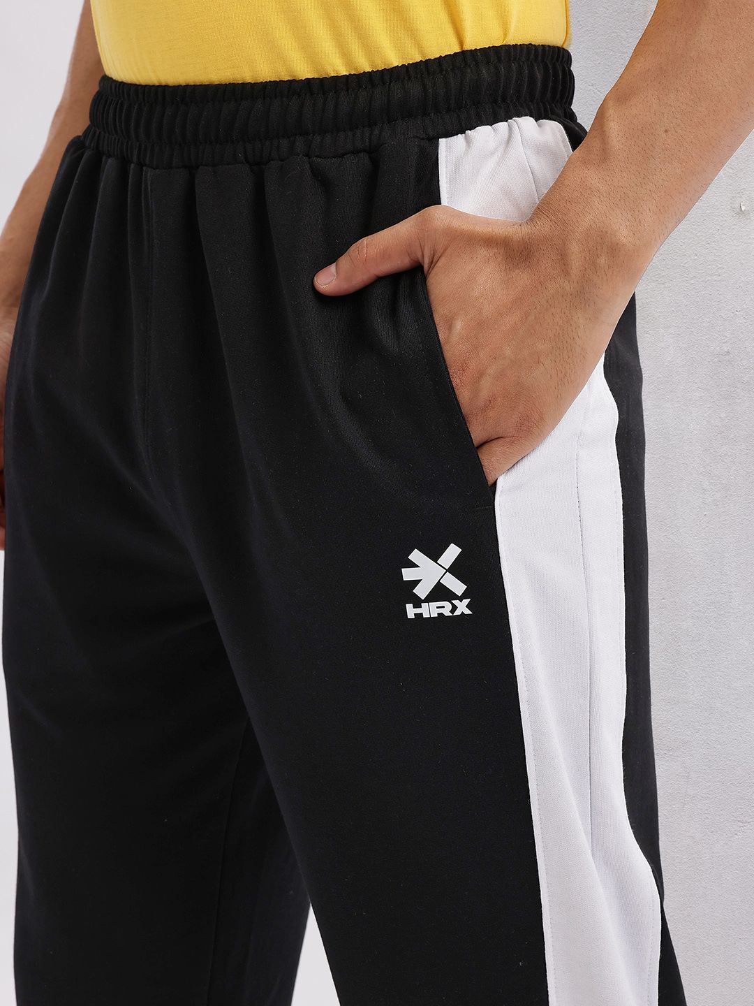 HRX by Hrithik Roshan Men Mid-Rise Colorblocked Joggers