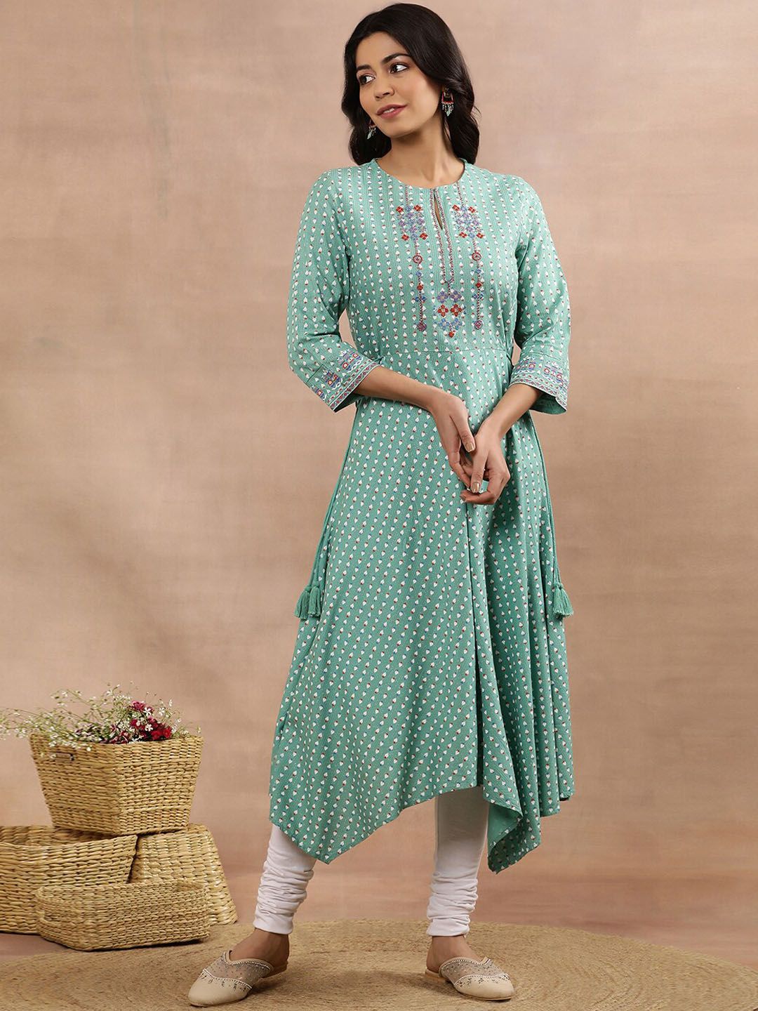 W Green Geometric Printed Keyhole Neck Anarkali Kurta Set