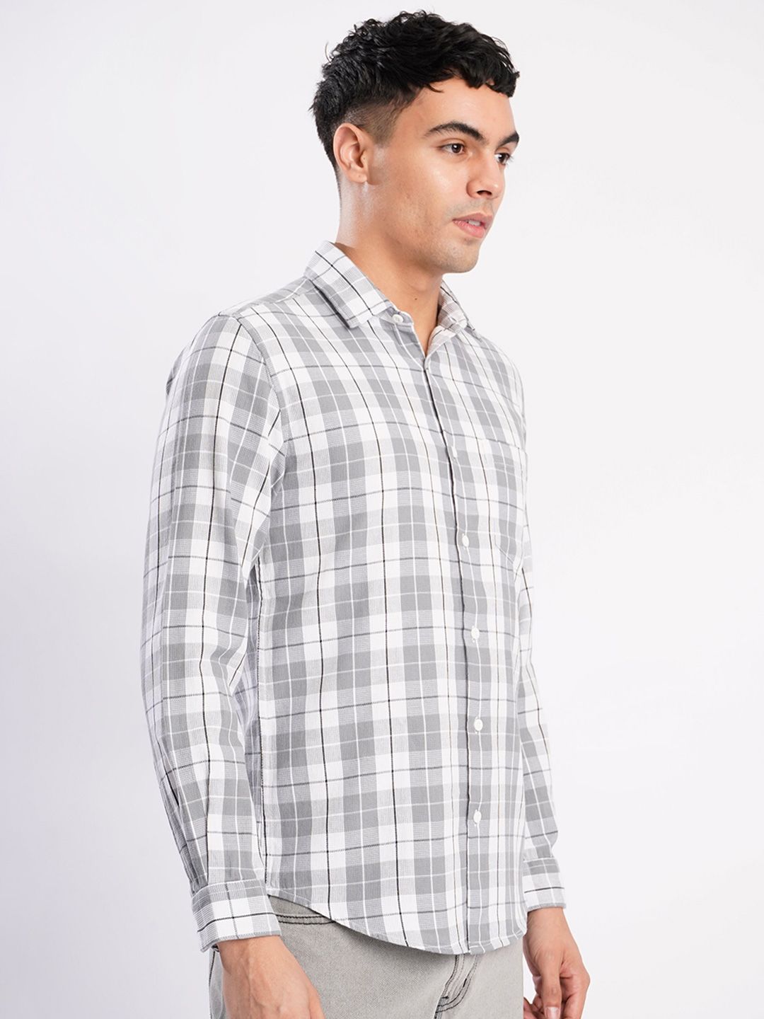 Bene Kleed Men Buffalo Checked Spread Collar Pure Cotton Casual Shirt