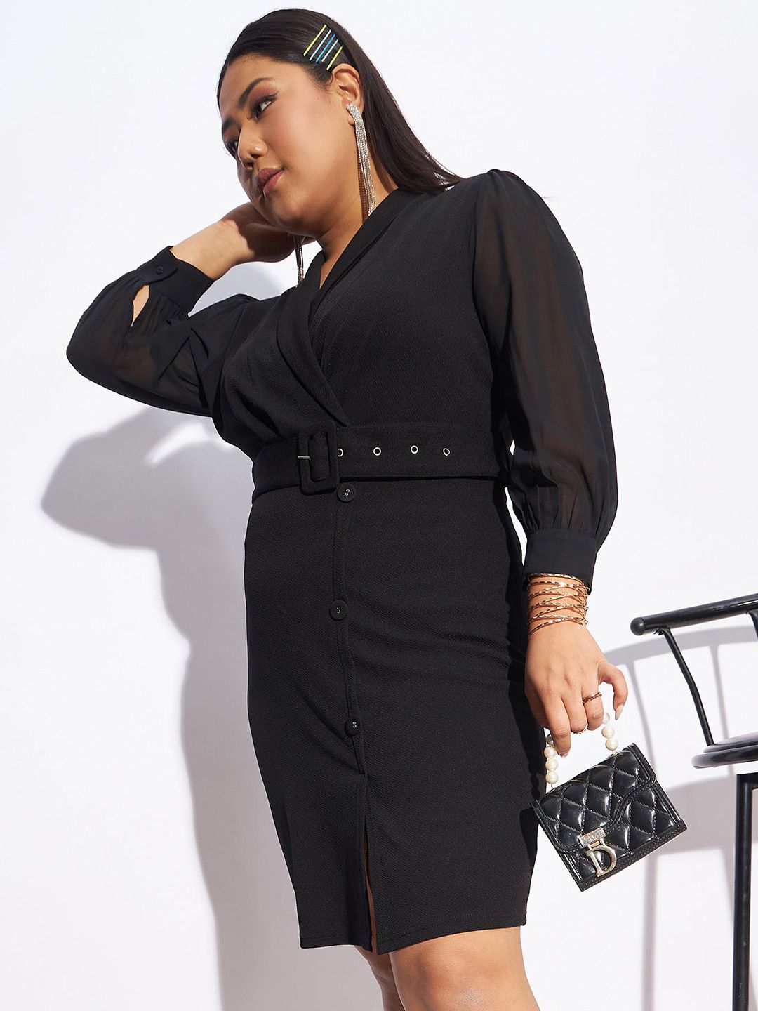 SASSAFRAS Curve Plus Size V-Neck Sheath Dress