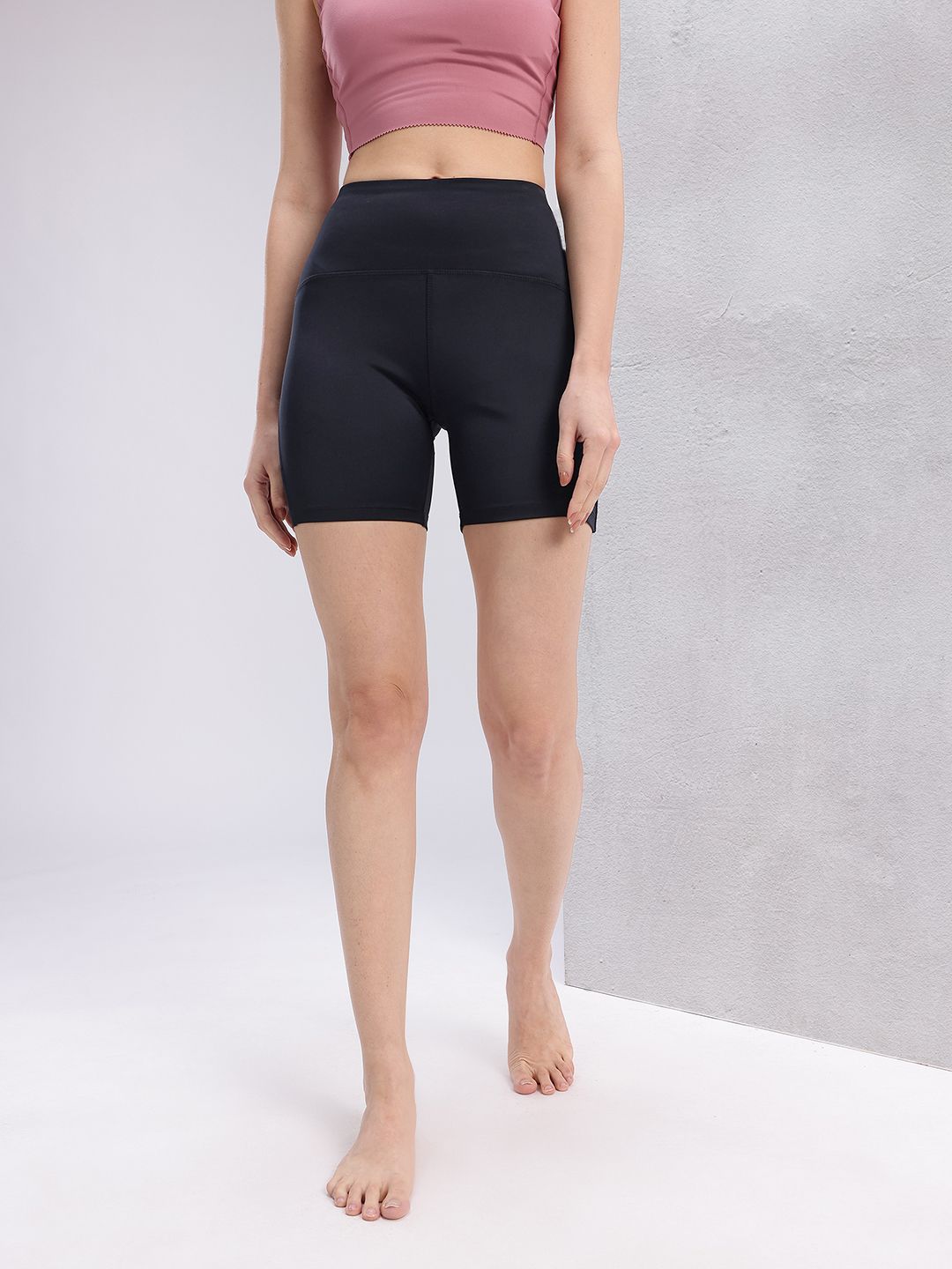 HRX by Hrithik Roshan Women Mid-Rise Rapid-Dry Yoga Shorts