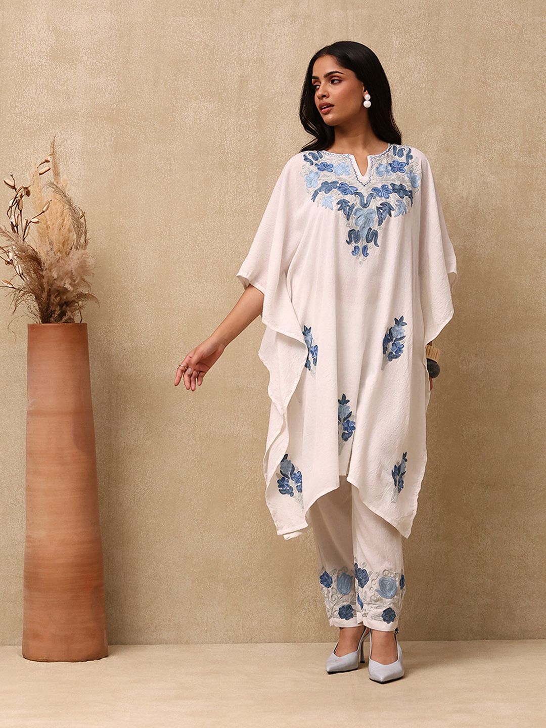 House of Chikankari Women Off White Craft Set Kaftan Sulam Aari