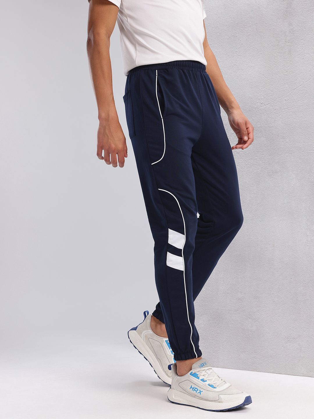 HRX by Hrithik Roshan Men Striped Detail Lifestyle Joggers