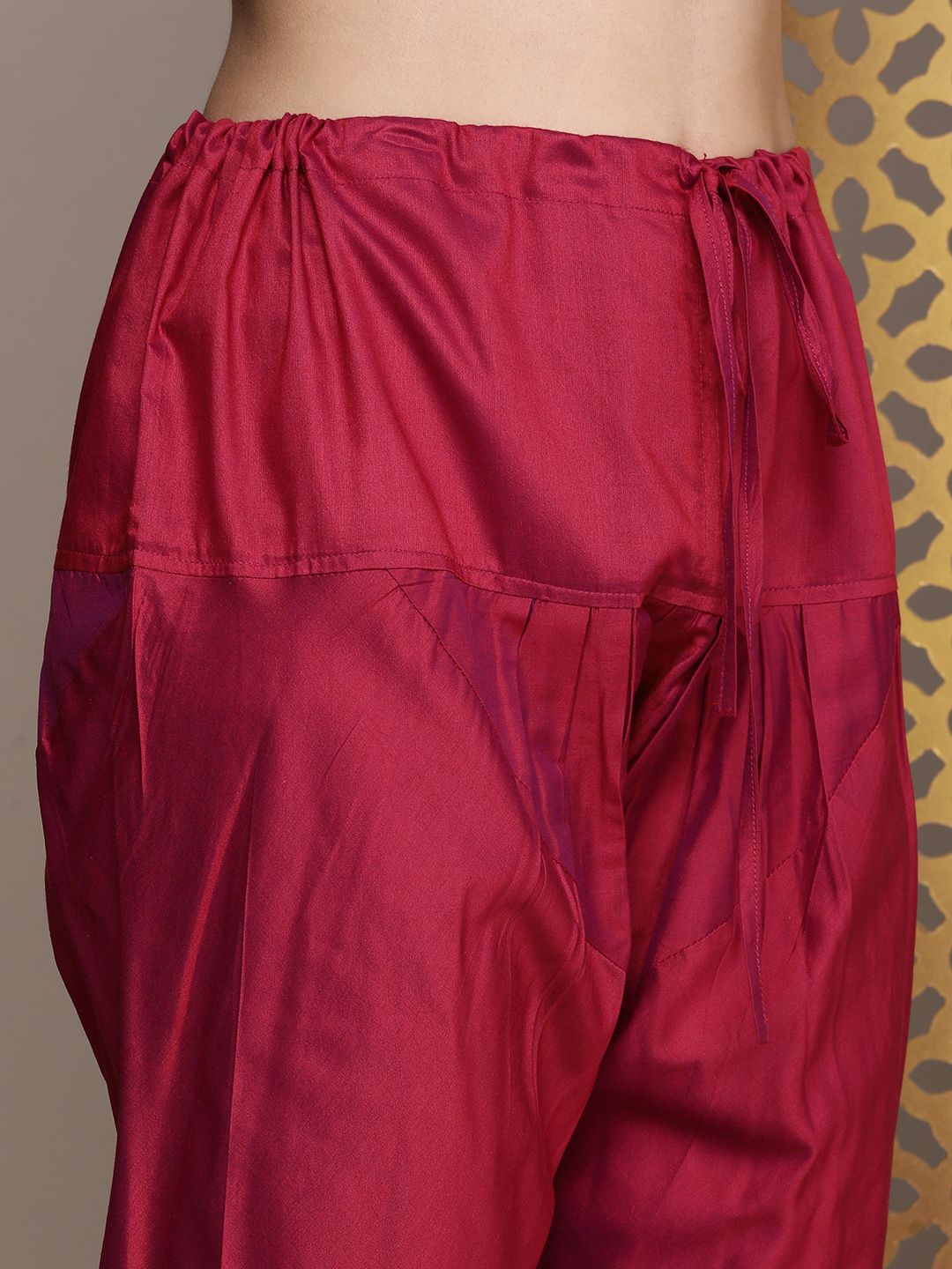 House of Pataudi Women Jashn Kurta With Churidar & Dupatta