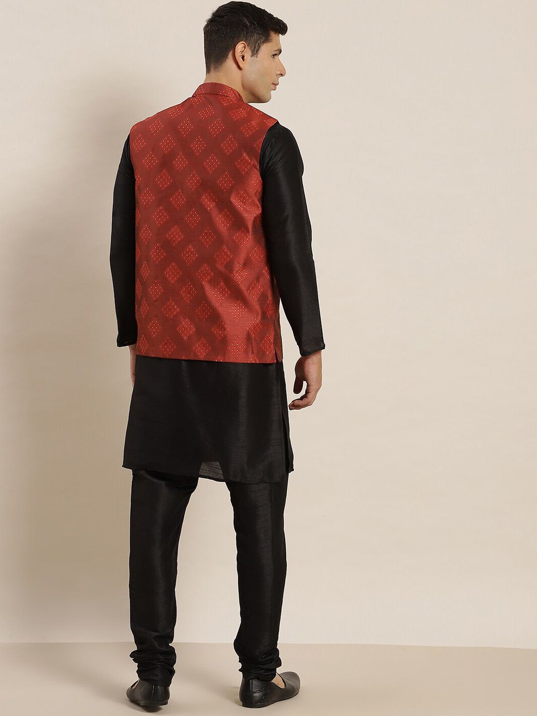 SOJANYA Mandaron Collar Regular Kurta With Churidar & Nehru Jacket