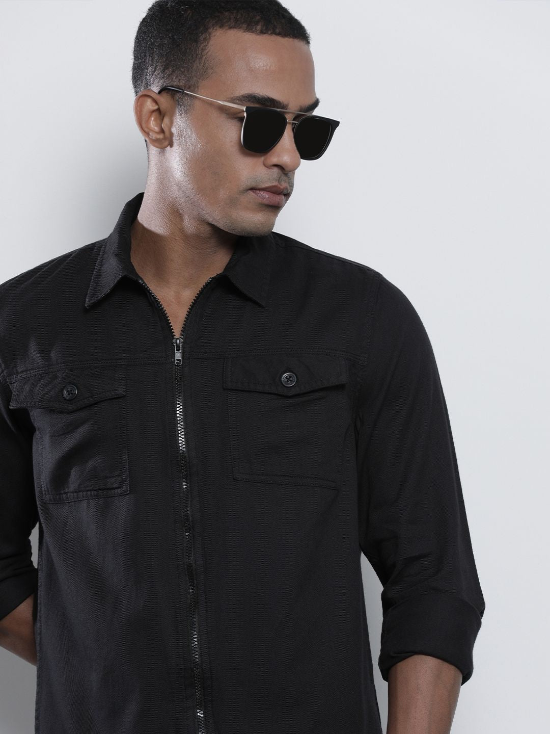 The Indian Garage Co Men Black Solid Slim Fit Cotton Casual Shirt