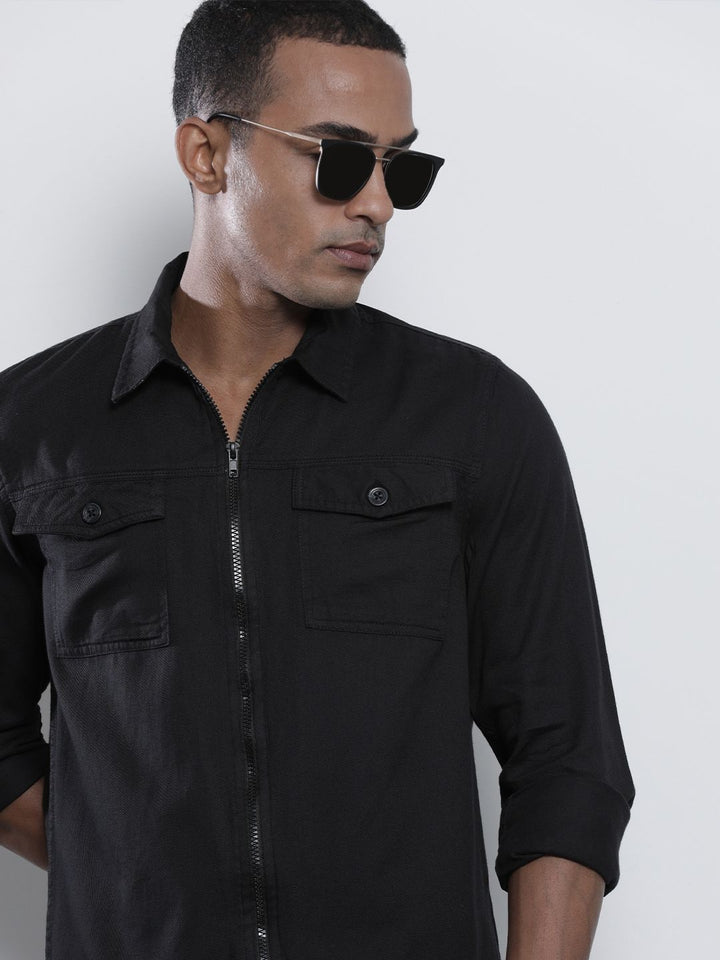 The Indian Garage Co Men Black Solid Slim Fit Cotton Casual Shirt