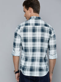 The Indian Garage Co Men White & Blue Slim Fit Checked Casual Shirt