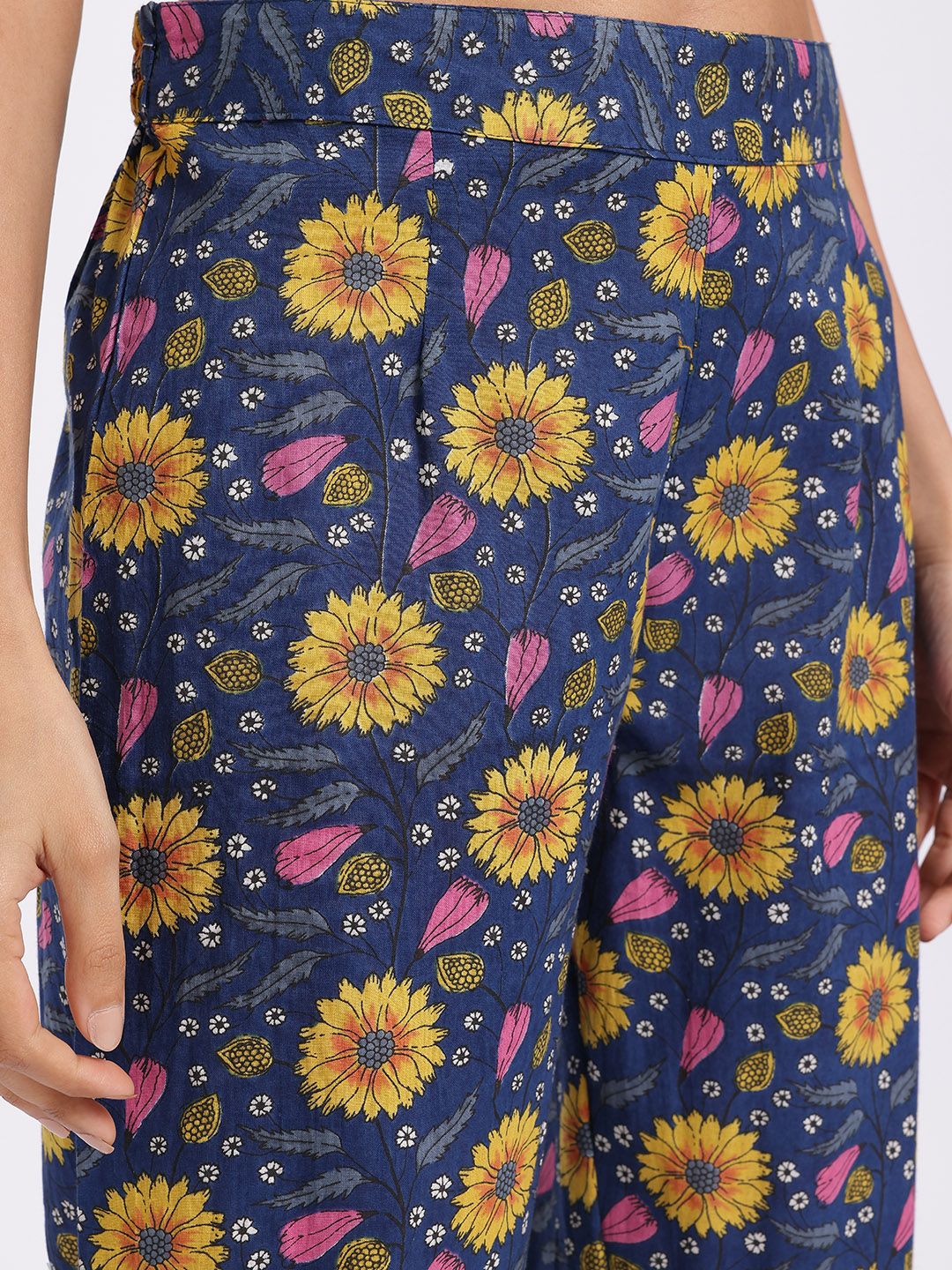 Anouk Floral Printed Pure Cotton Kurta with Trousers & Dupatta