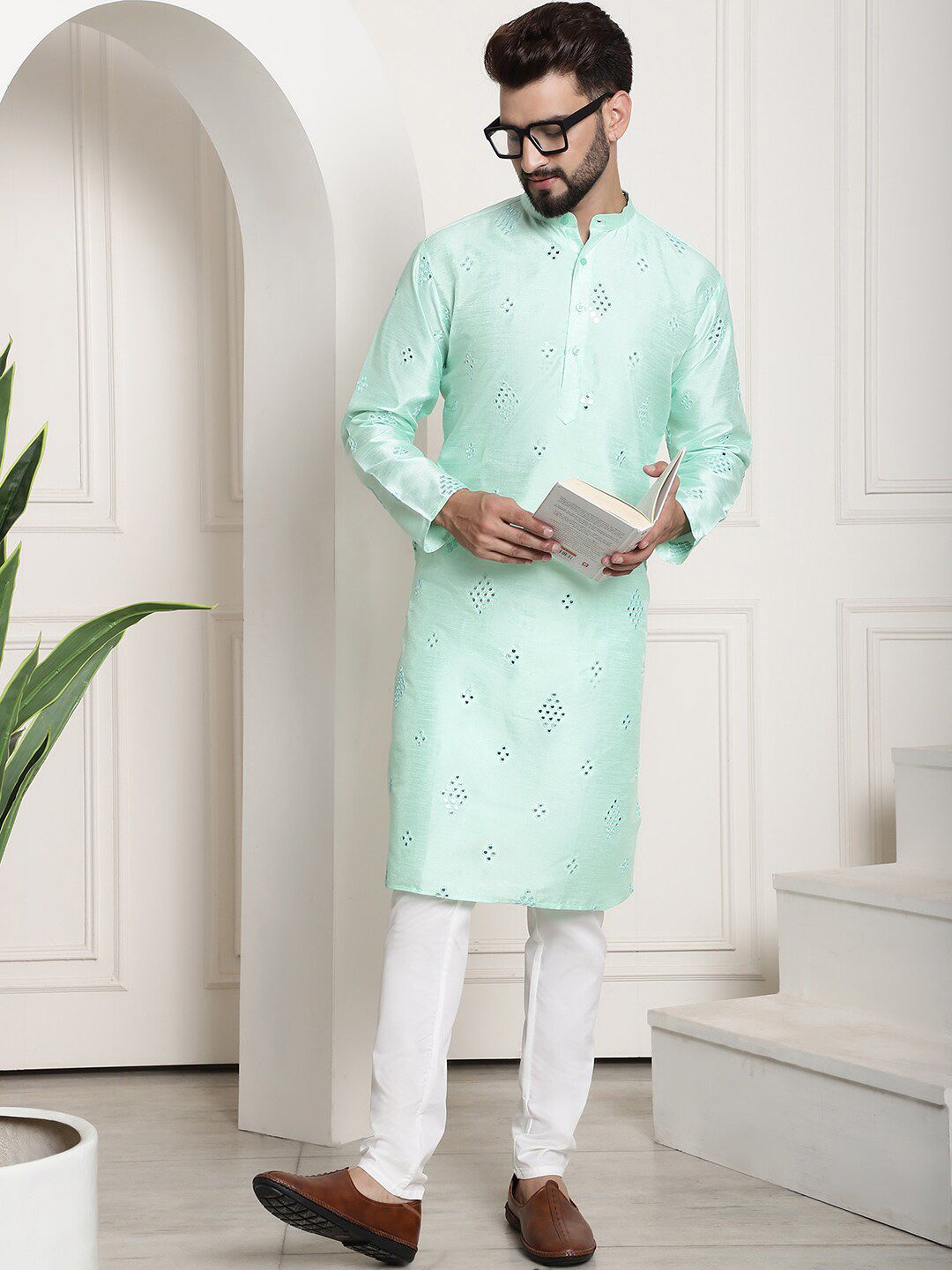 SOJANYA Embroidered Regular Mirror Work Kurta with Churidar