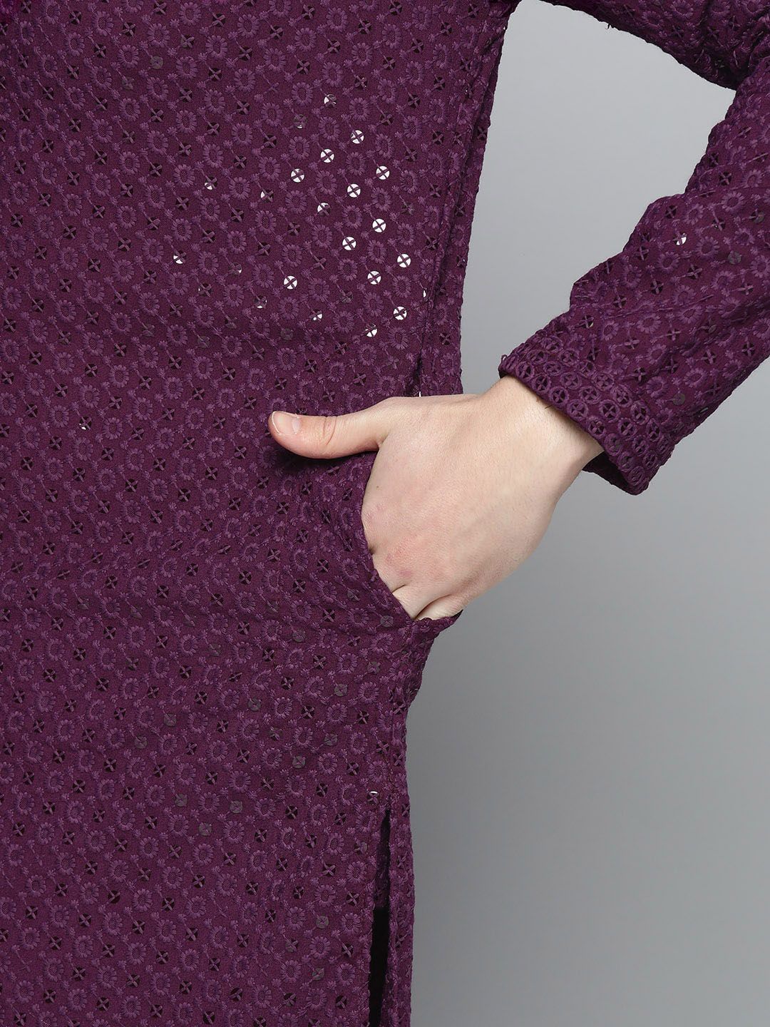Jompers Men Embroidered Sequined Pure Cotton Kurta