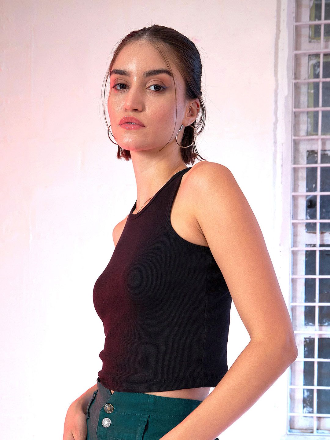 SASSAFRAS Black Solid Crop Top