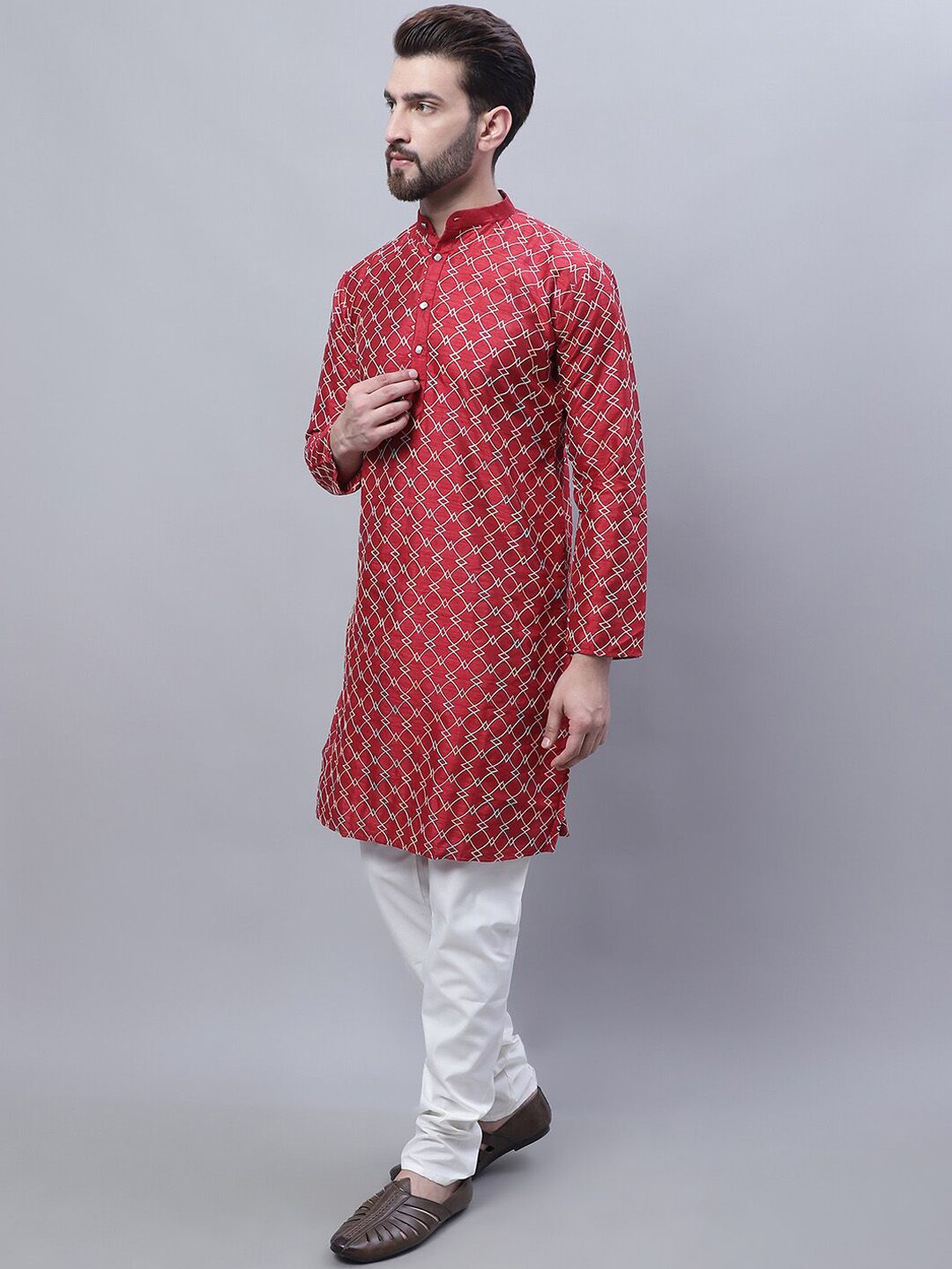 SOJANYA Embroidered Mandarin Collar Kurta with Pyjamas & Nahru Jacket