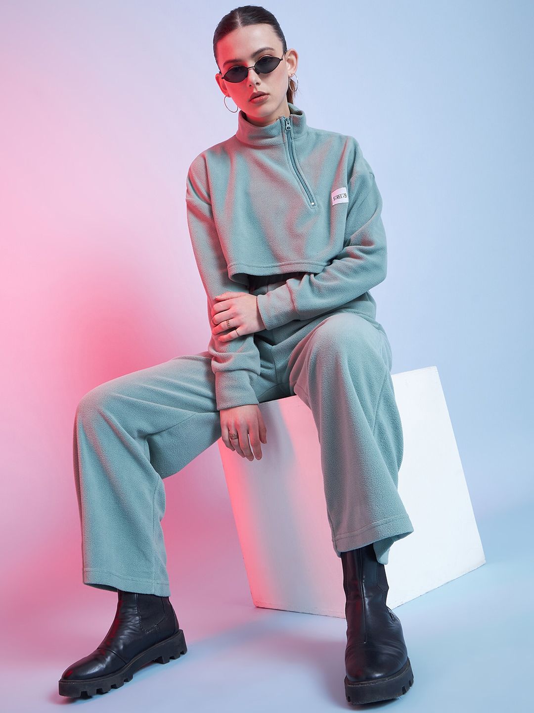 STREET 9 BASICS Street Style Women Green Mid-Rise Relaxed Loose Fit Parallel Trousers