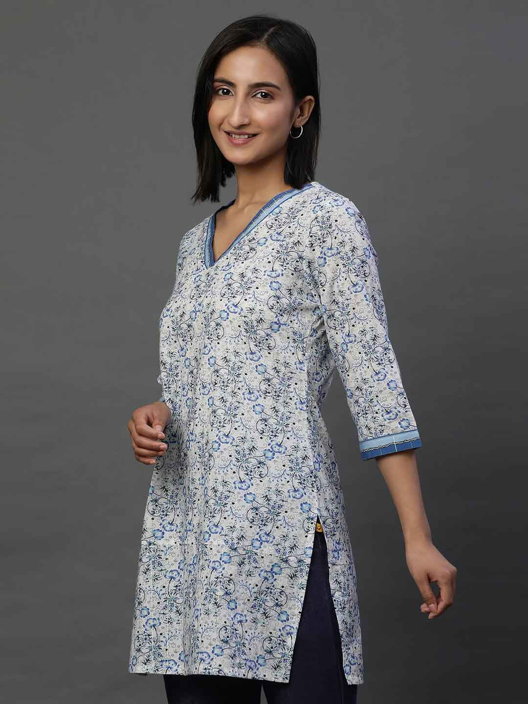 AURELIA Floral Printed V-Neck Straight Kurti