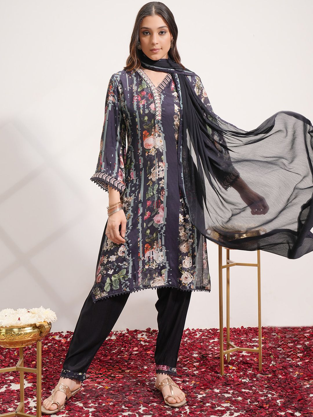 Vishudh Blue Floral Printed Regular Thread Work Kurta with Trousers & Dupatta