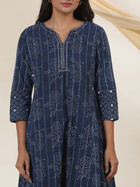 W Floral Printed Notched Neck Cotton A-Line Kurta