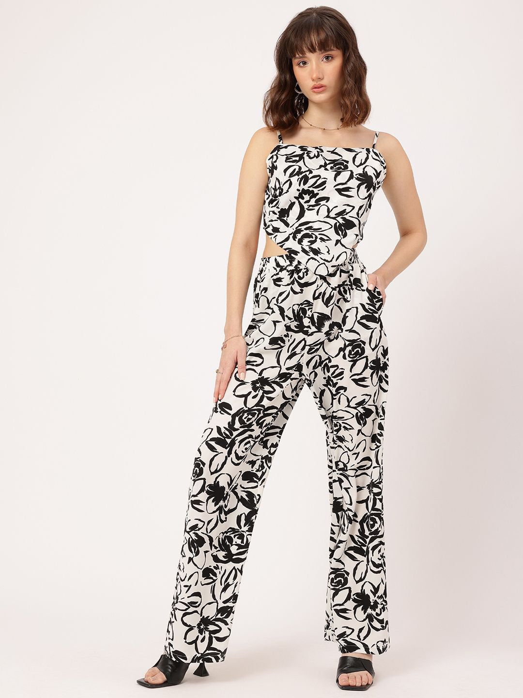 DressBerry Wanderlust Wear Monochrome Floral Print Tie-Up Back Top Co-Ords