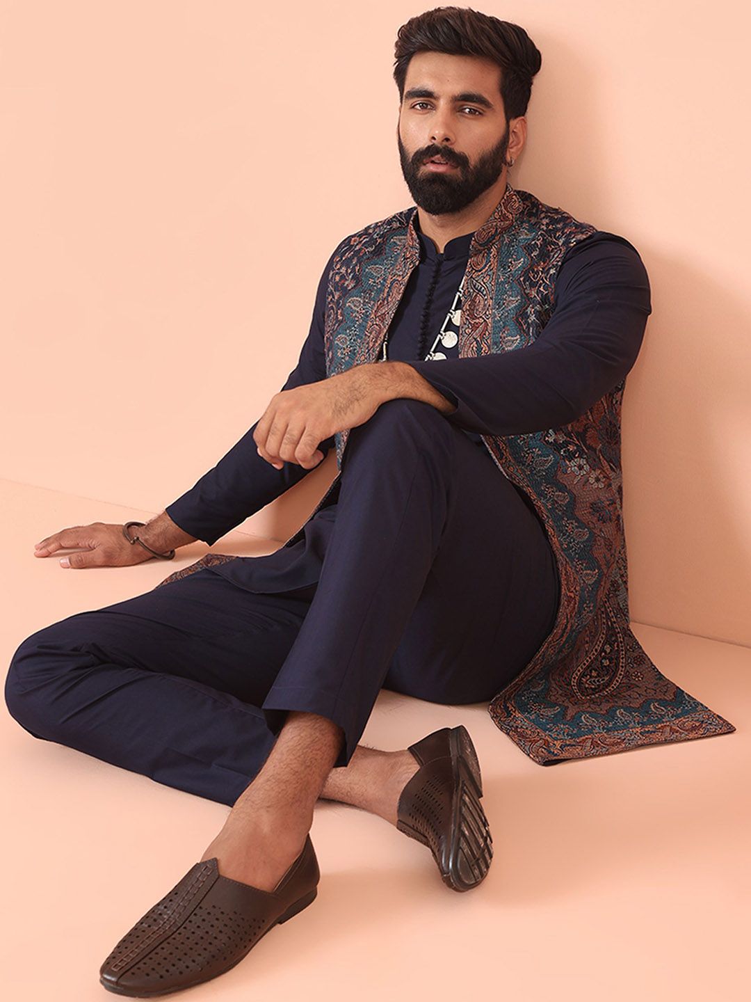 KISAH Men Regular Kurta with Trousers