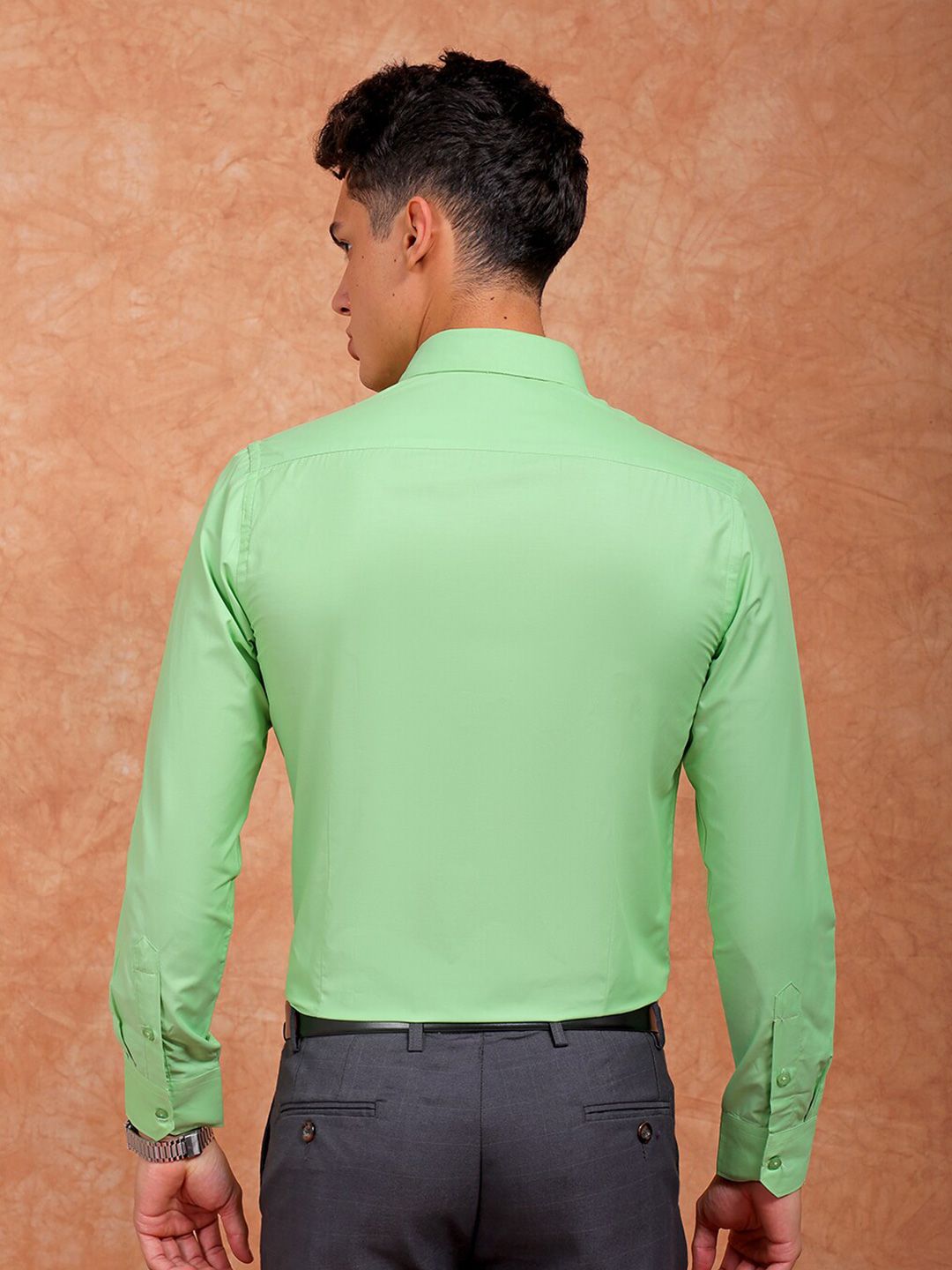 The Indian Garage Co. X Luxe Slim Fit Spread Collar Opaque Cotton Formal Shirt