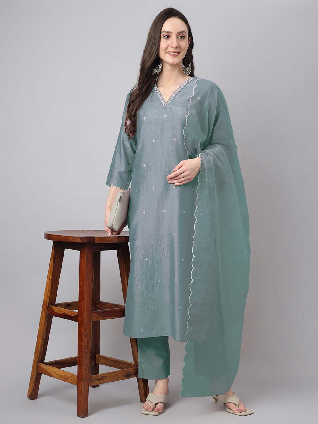 Janasya Women Ethnic Motifs Embroidered Regular Kurta with Trousers & With Dupatta