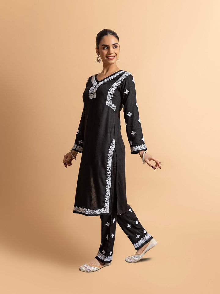 HOUSE OF KARI Floral Embroidered Chikankari Straight Kurta With Trouser