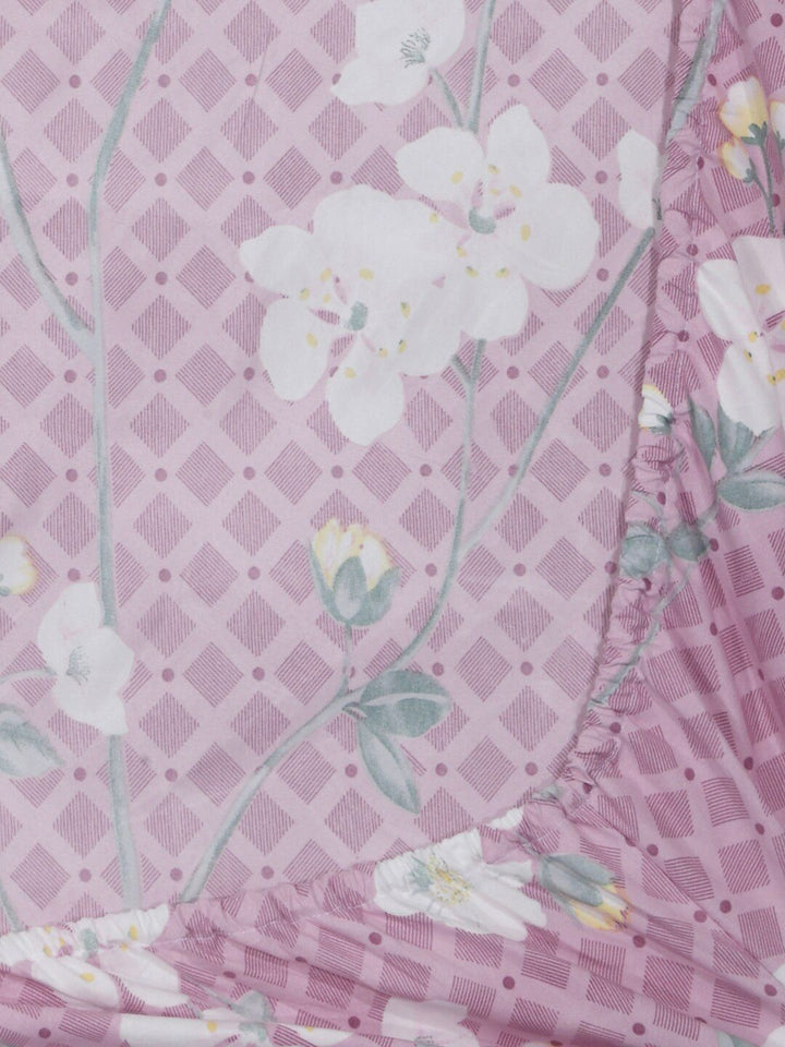 KLOTTHE Purple Floral Cotton 300 TC Fitted King Fine Bedsheet with 2 Pillow Covers-98 x 89 inches