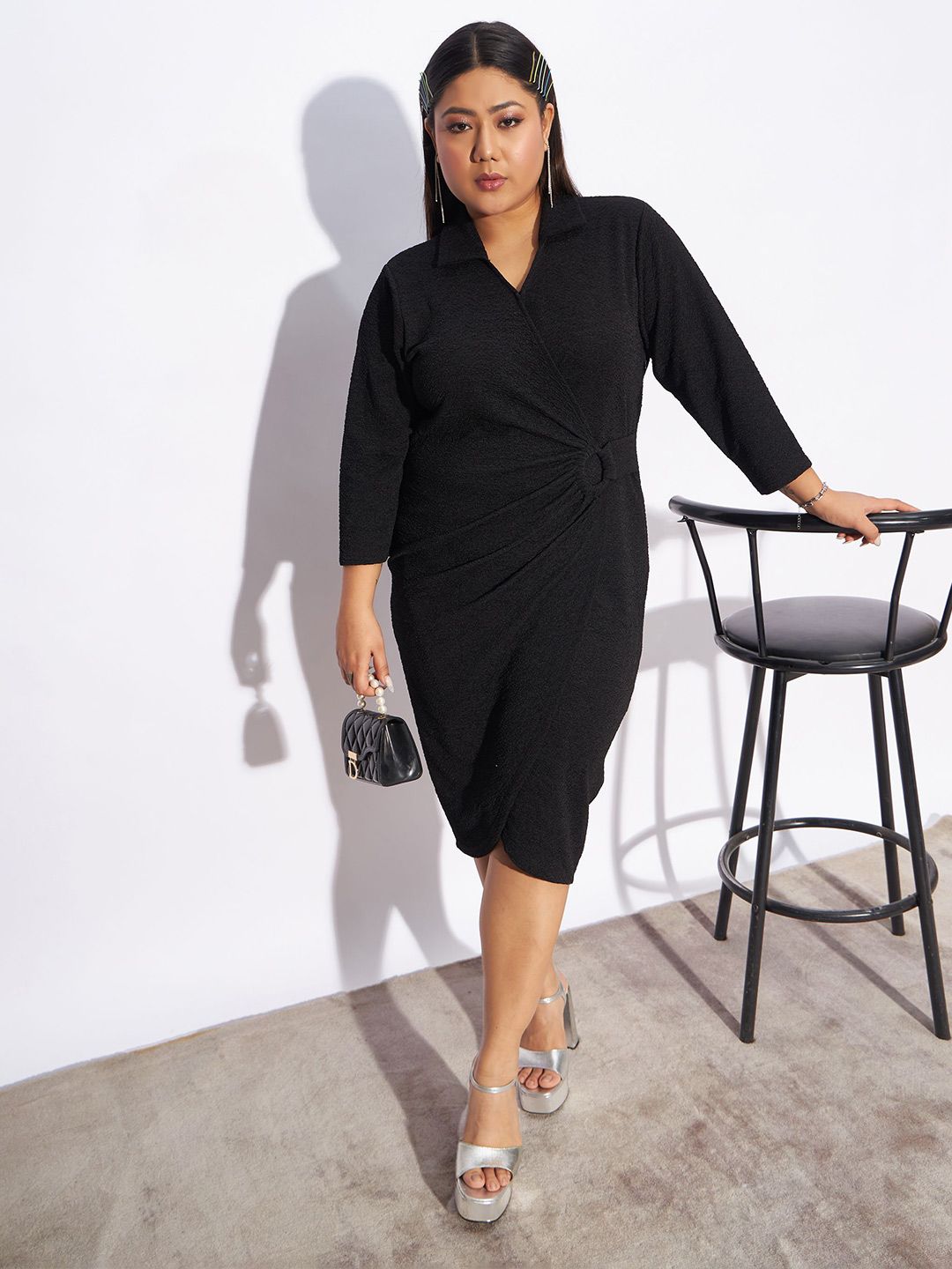 SASSAFRAS Curve Plus Size V-Neck Bodycon Dress