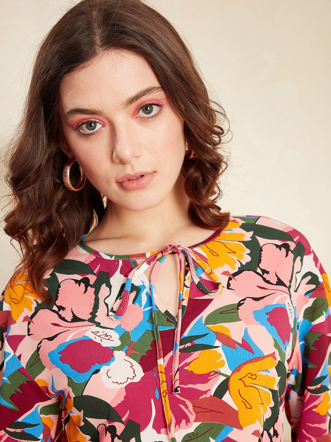 Berrylush Floral Printed Tie-Up Neck Top