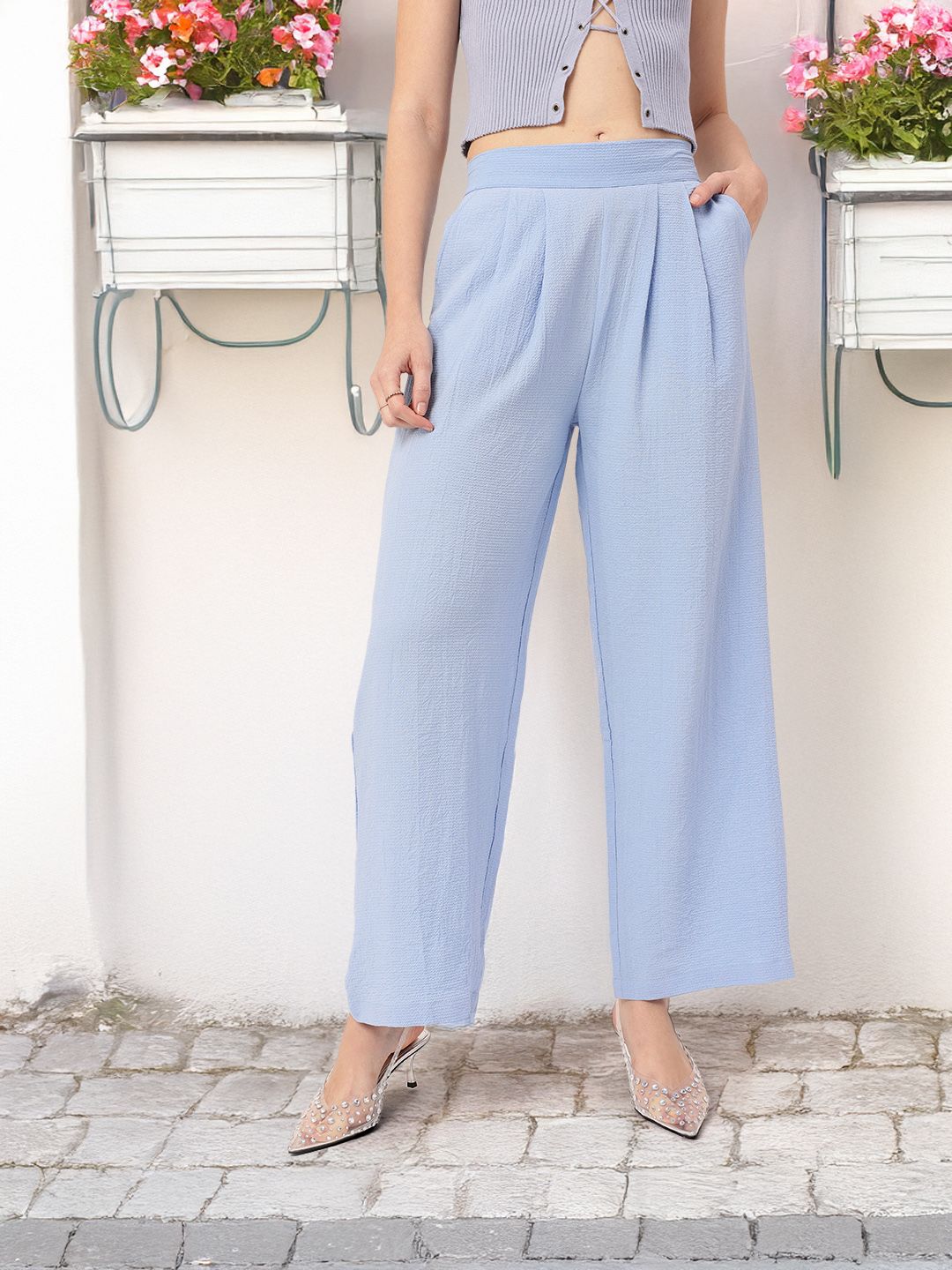 DressBerry Women Street Savvy Seersucker Textured Pleated High-Rise Parallel Trousers