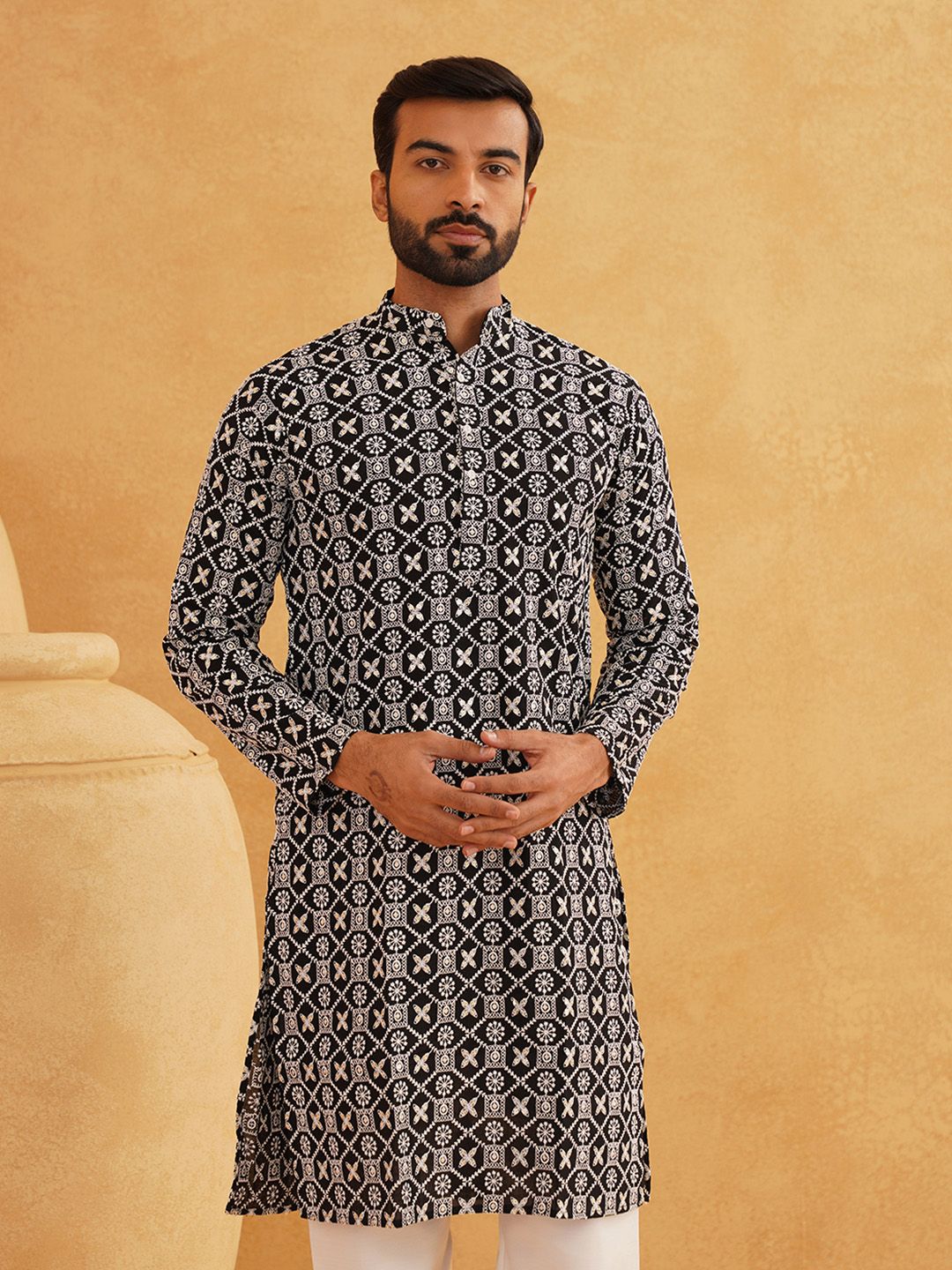 SOJANYA Ethnic Motifs Embroidered Mandarin Collar Thread Work Cotton Kurta with Pyjamas