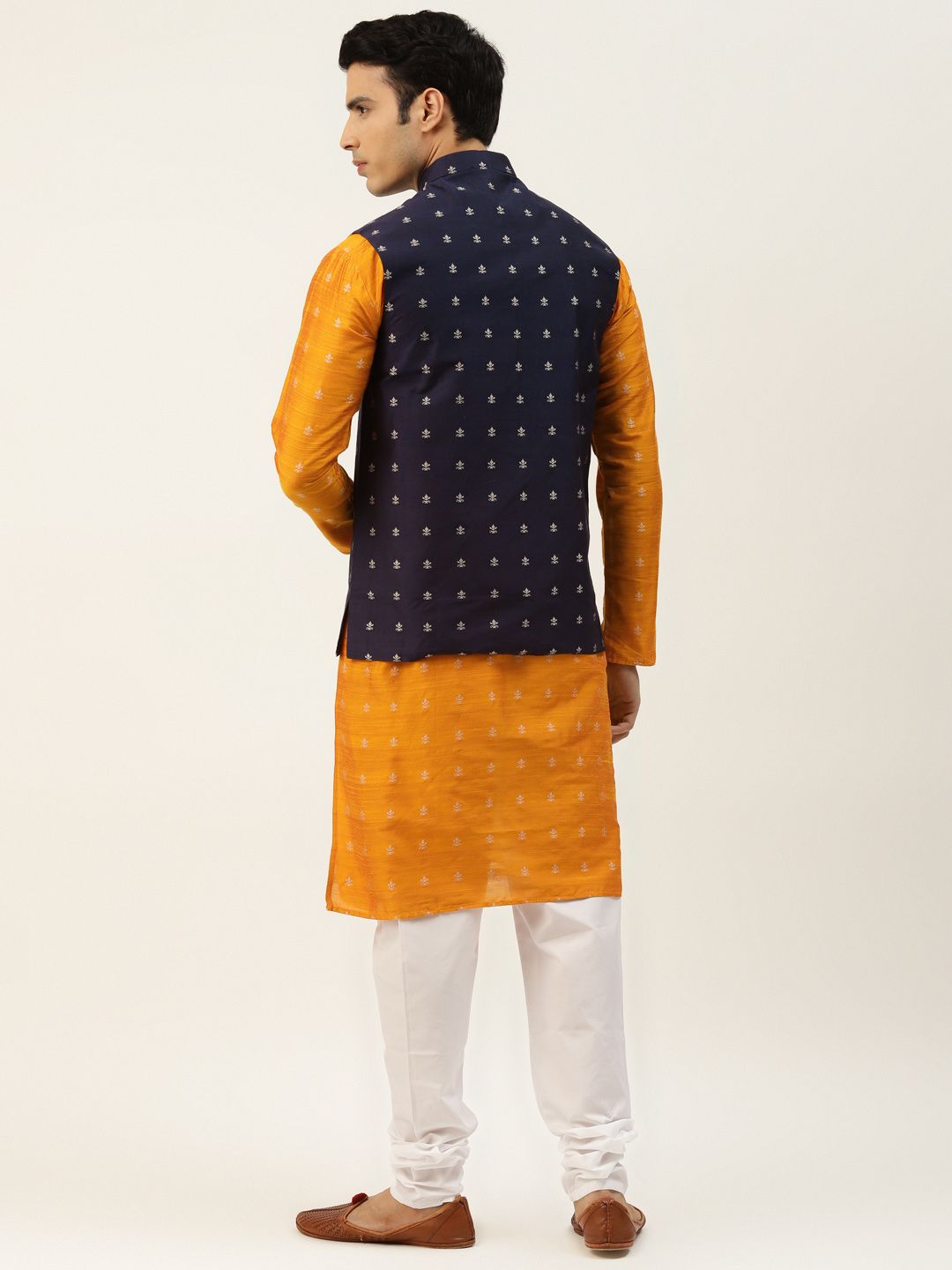 SOJANYA Men Orange & Off-White Ethnic Motifs Kurta with Churidar & Nehru Jacket