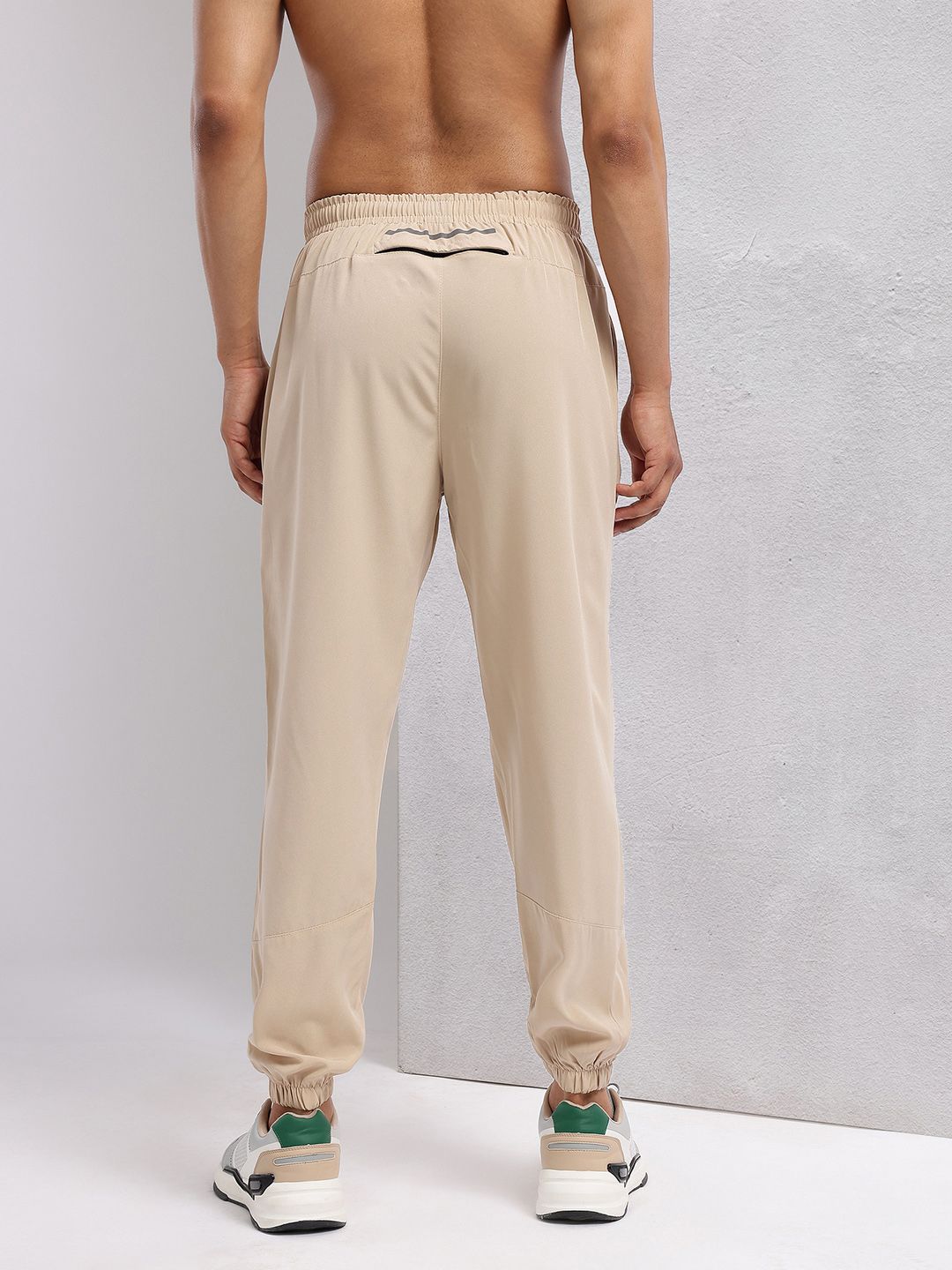 HRX by Hrithik Roshan Men Mid-Rise Rapid-Dry Training Joggers with Zip Detailing