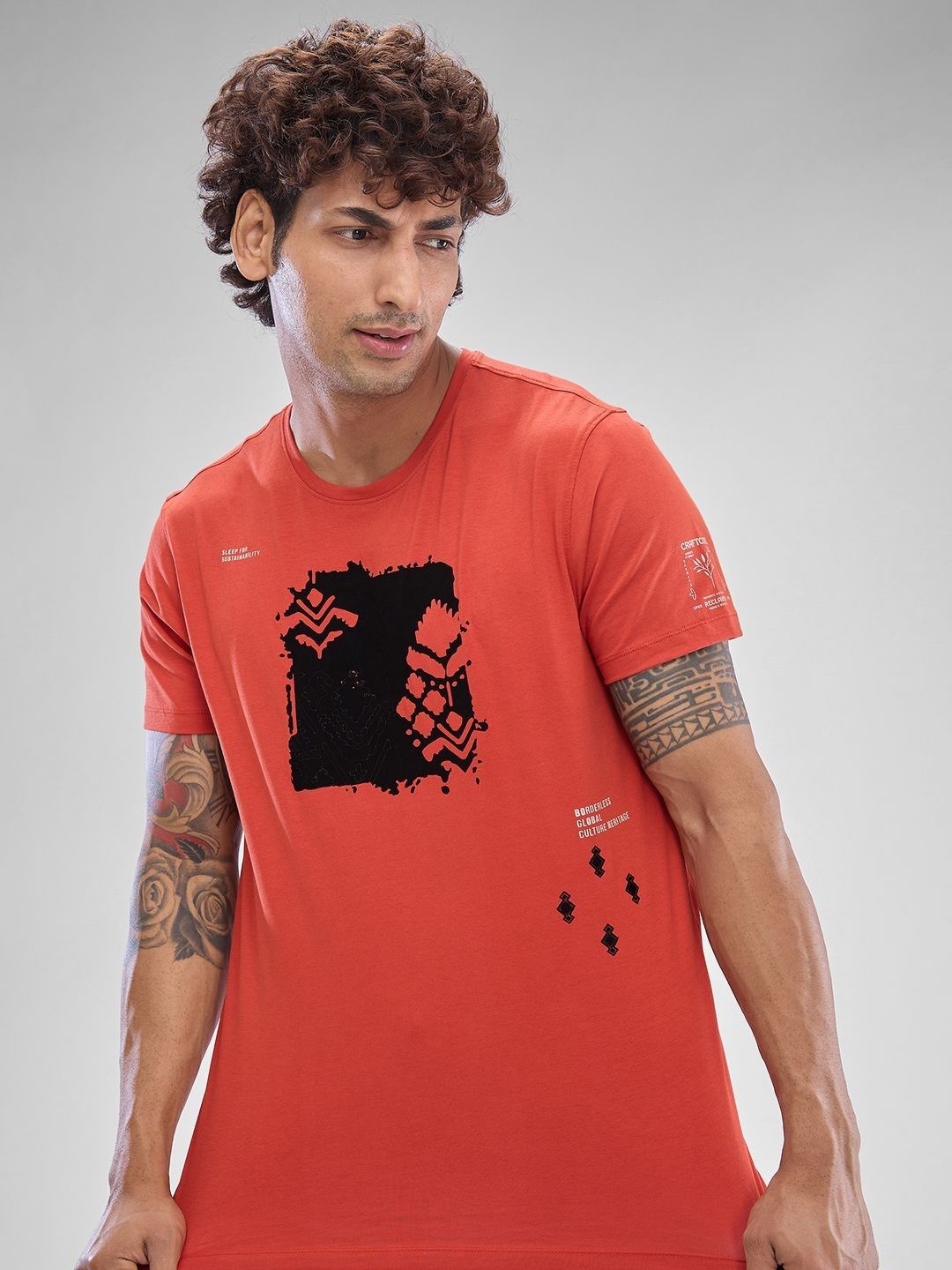 SPYKAR Men Graphic Printed Slim Fit T-shirt