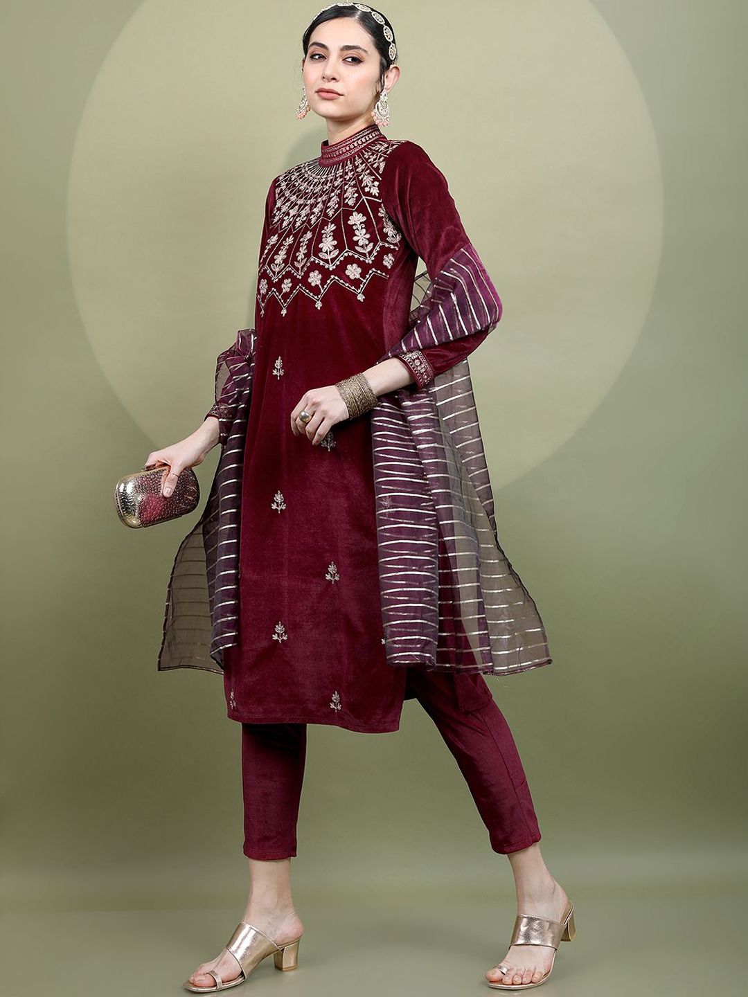 Vishudh Magenta Floral Embroidered Mandarin Collar Kurta with Trousers & Dupatta