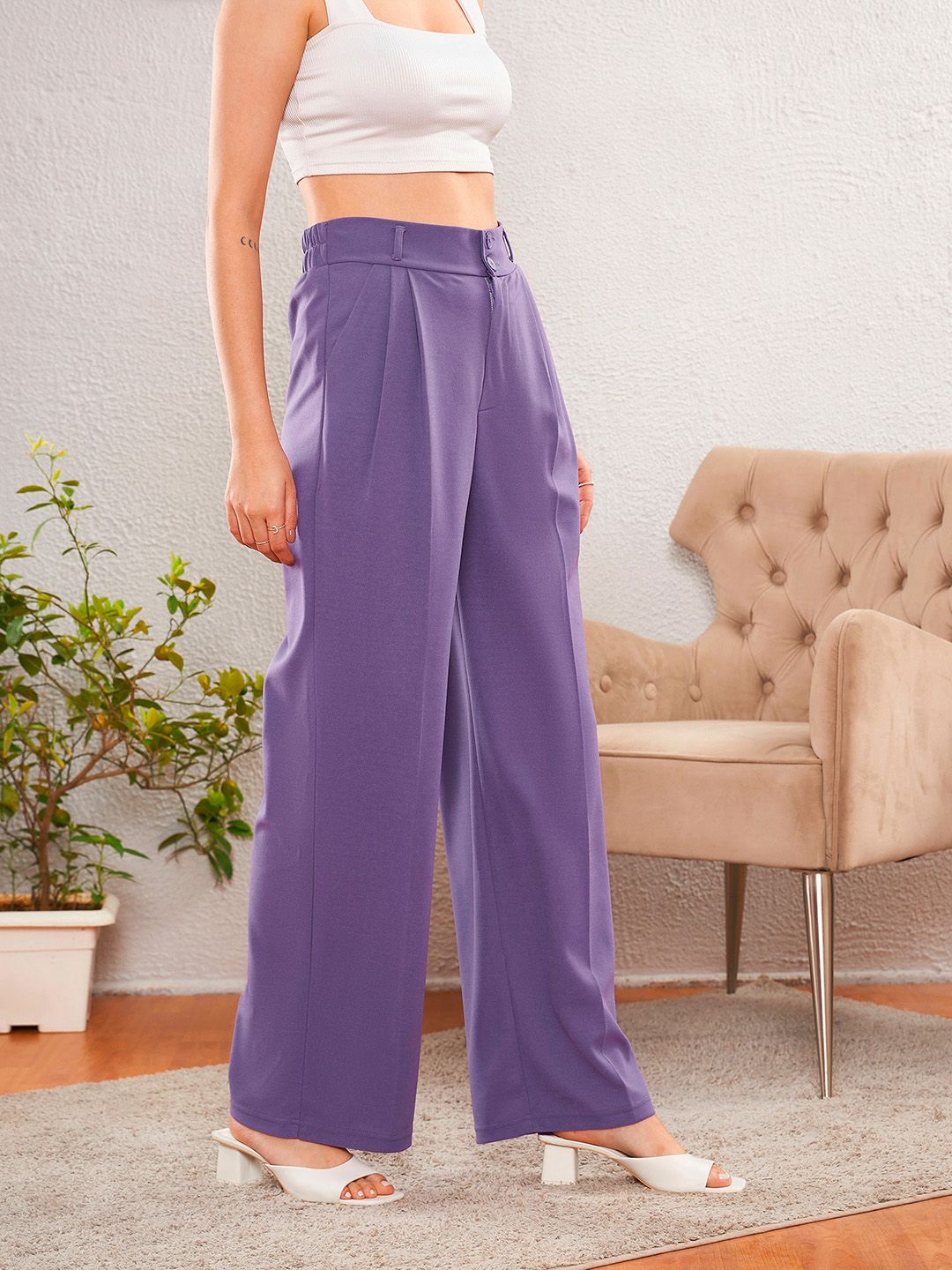 SASSAFRAS worklyf Women Straight Fit Easy Wash Pleated Parallel Trousers