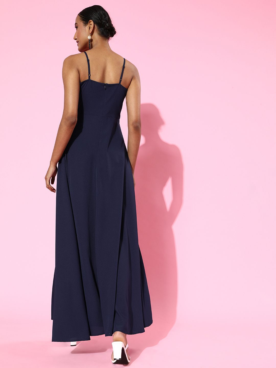 Berrylush Women Deep Navy Blue Solid Sweetheart Neck Dress