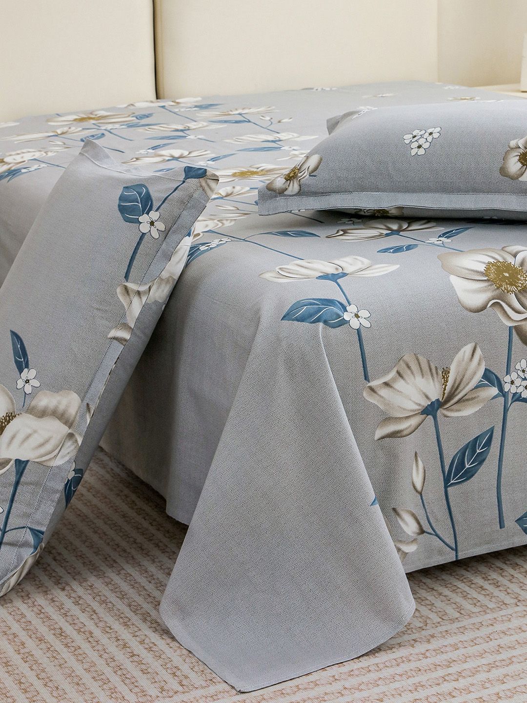 Story@home Grey Blue Floral Flat 210 TC 1 King Bedsheet with 2 Pillow Covers