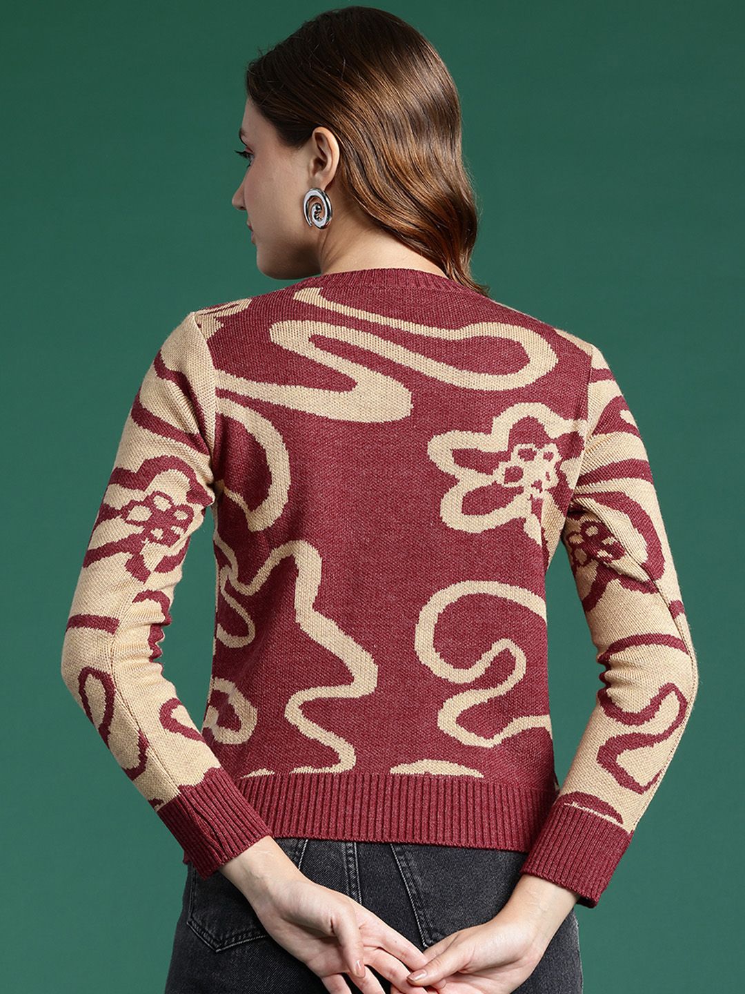 DressBerry Wanita Pullover Akrilik Abstrak