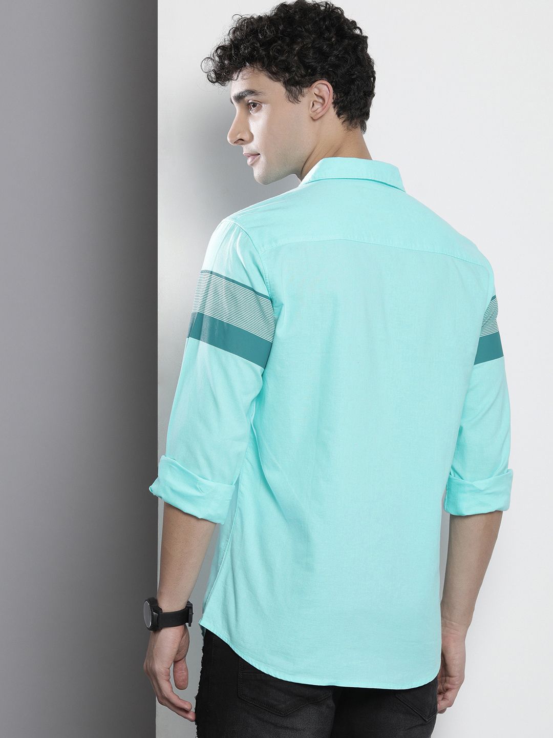 The Indian Garage Co Men Blue Horizontal Stripes Casual Cotton Shirt