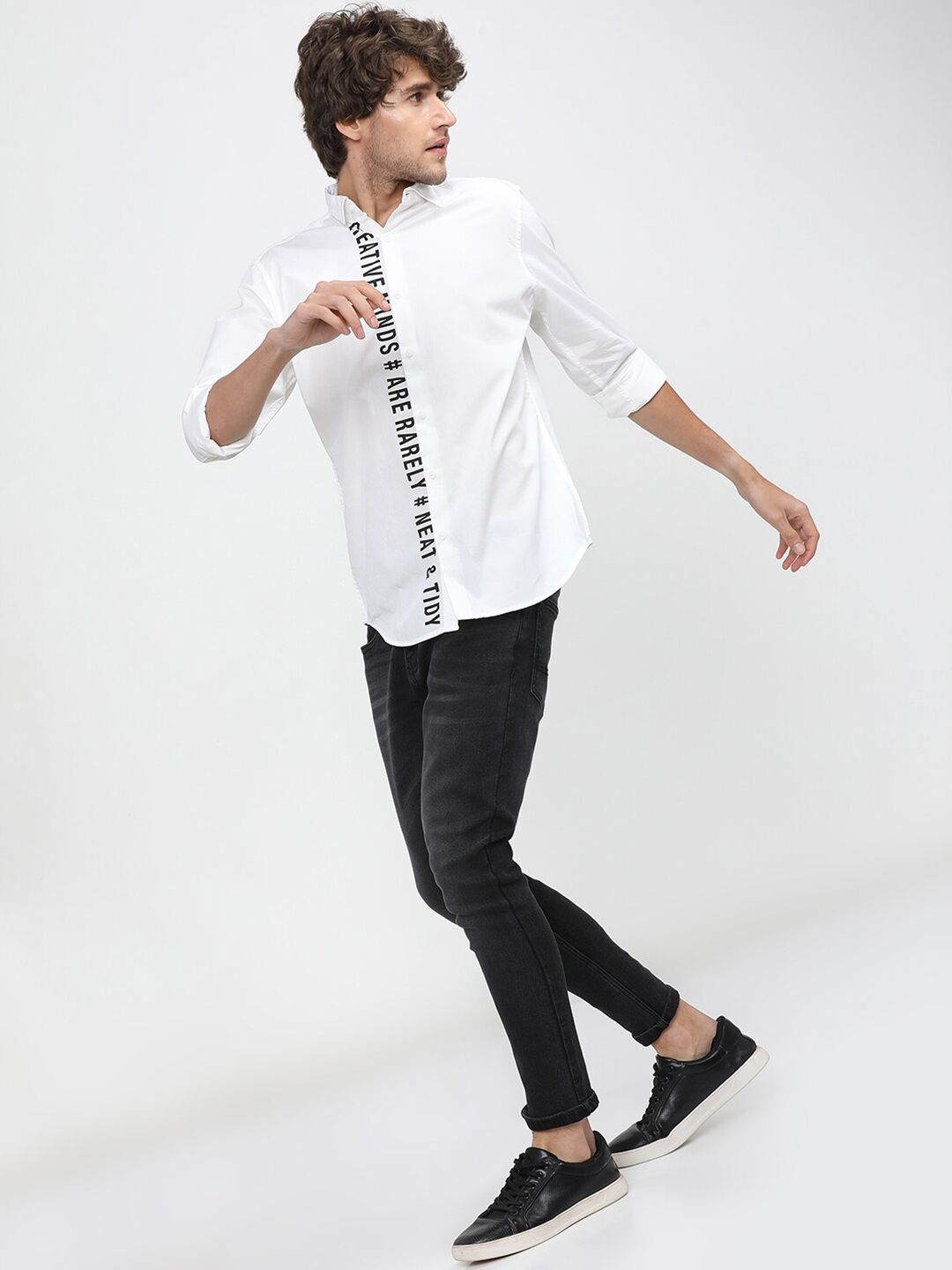 HIGHLANDER Men White Slim Fit Printed Casual Shirt