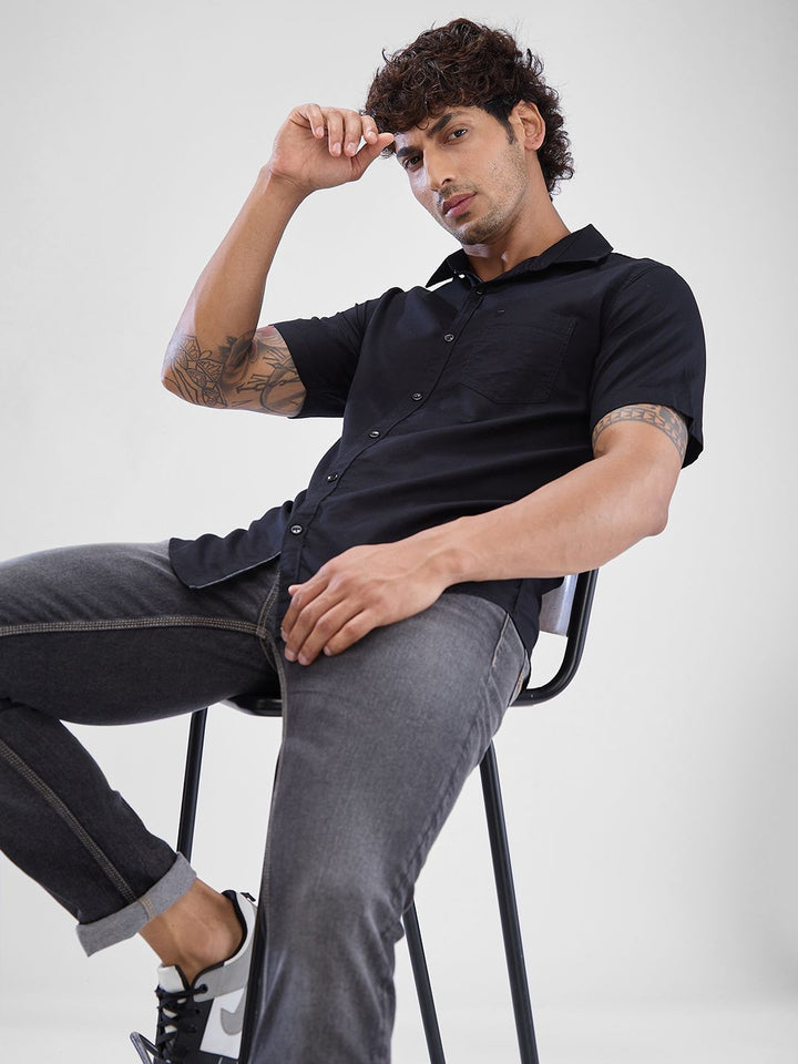 SPYKAR Men Slim Fit Opaque Solid Spread Collar Casual Shirt