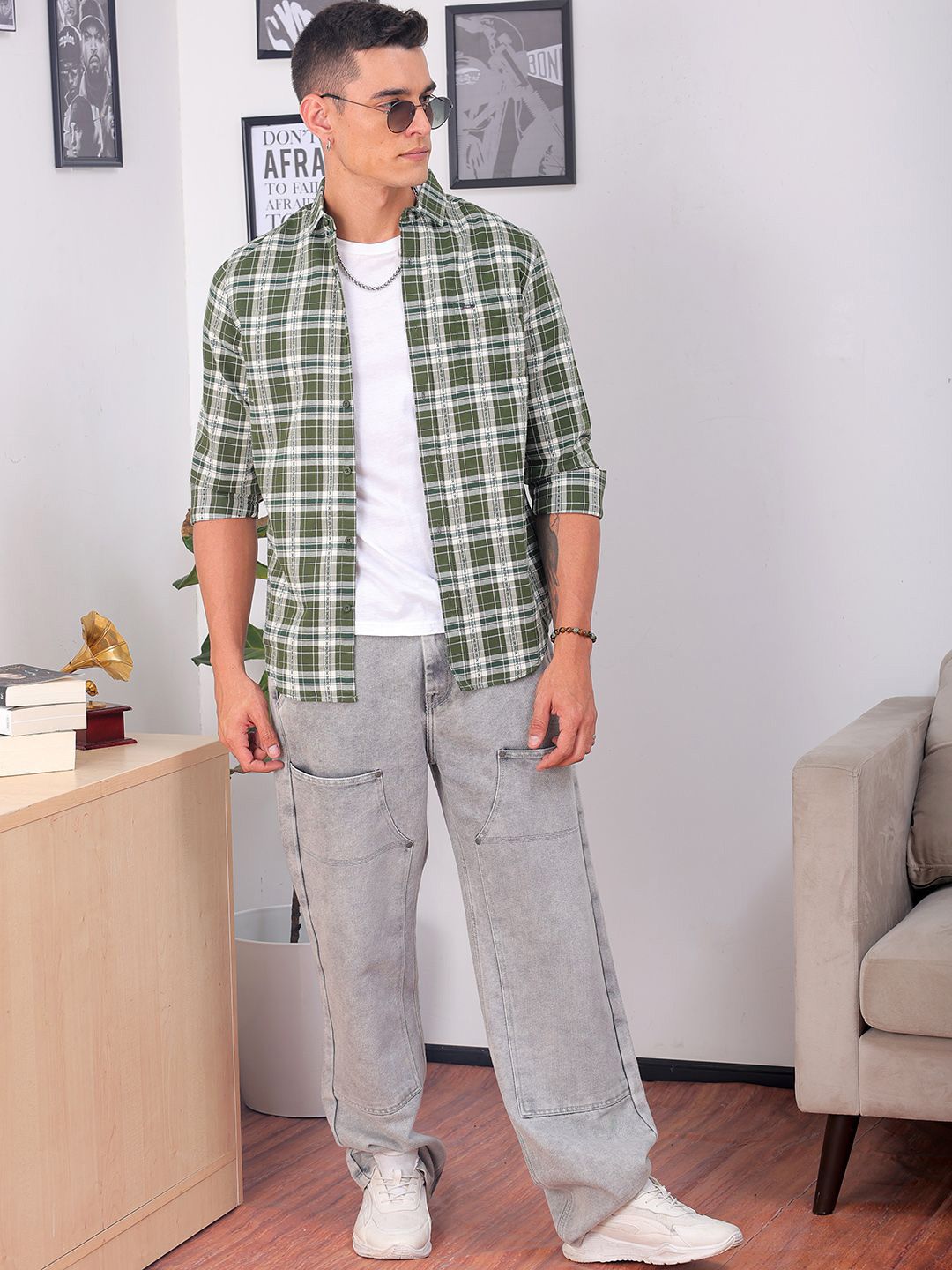 The Indian Garage Co Men Slim Fit Tartan Checks Opaque Checked Casual Shirt