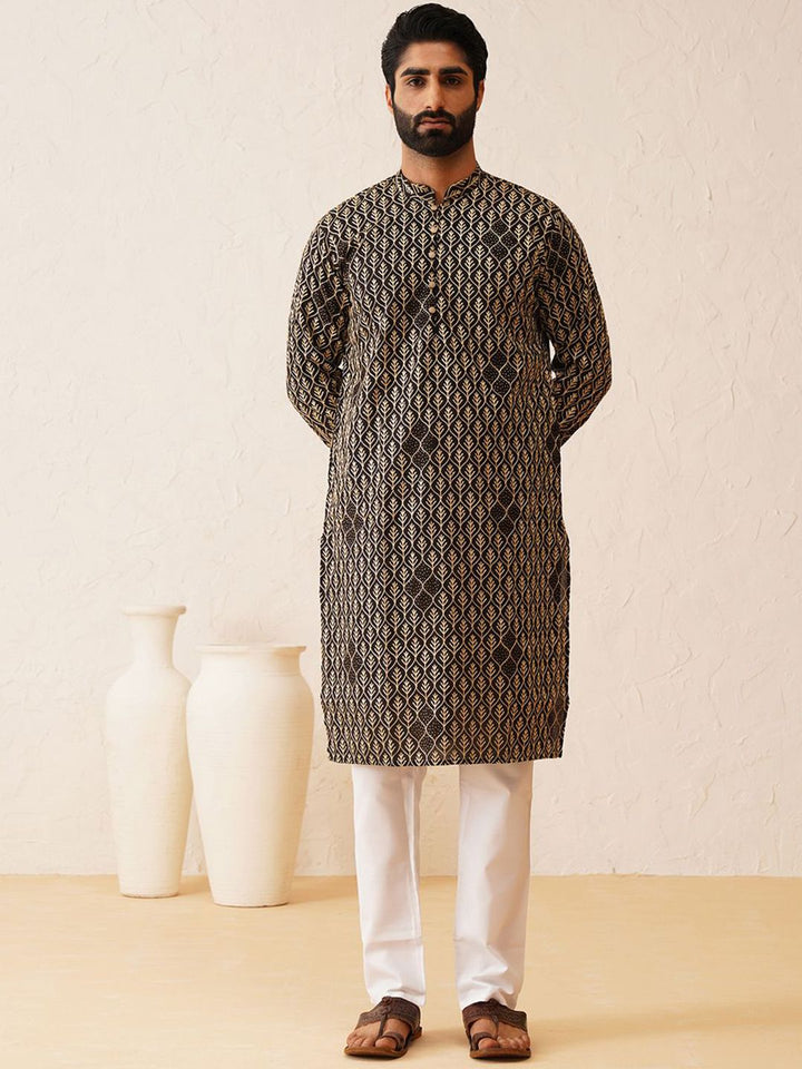 SOJANYA Ethnic Motifs Embroidered Thread Work Detailed Pure Cotton Kurta With Pyjamas